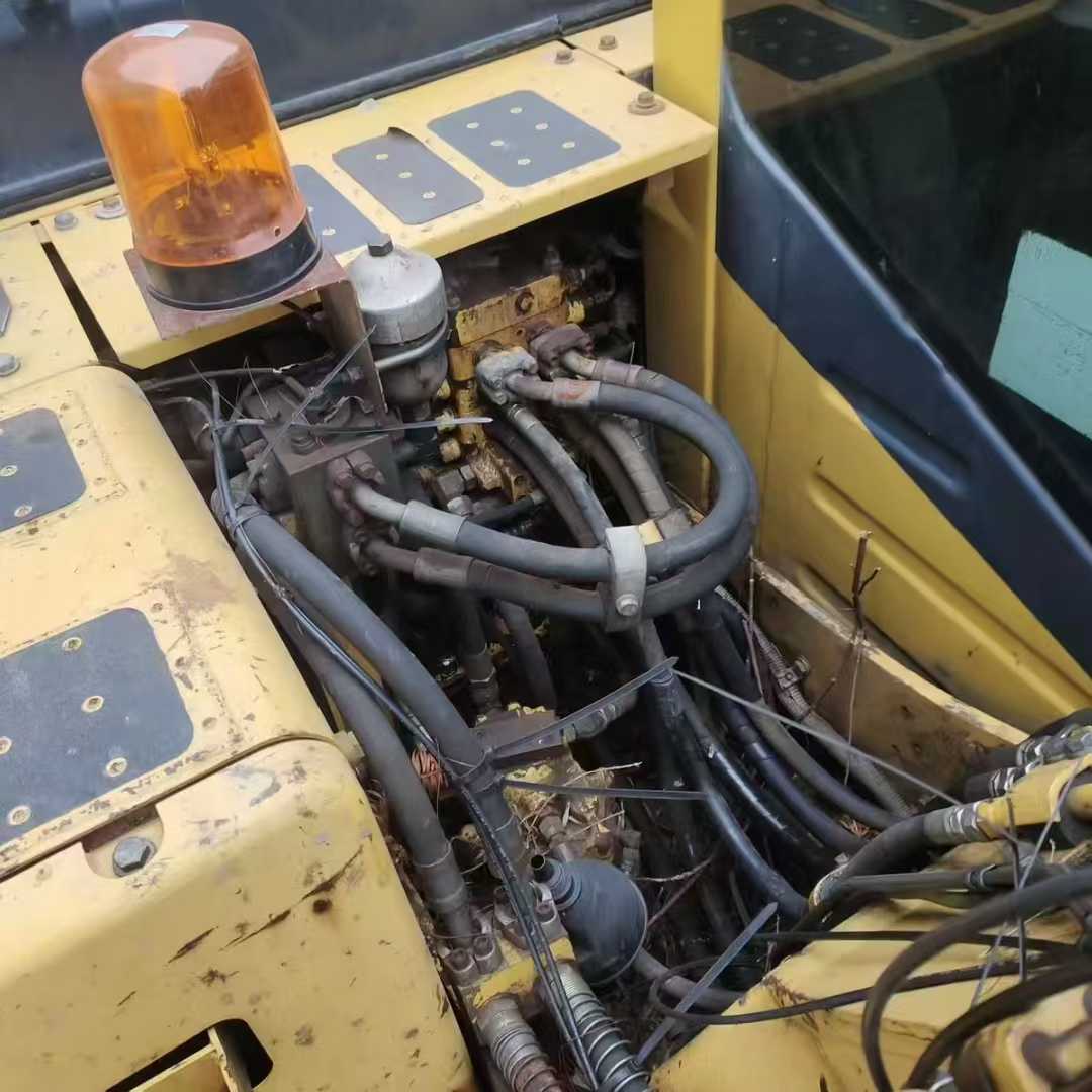 Used Komatsu PC120-8 Excavator 2016 Model / 3