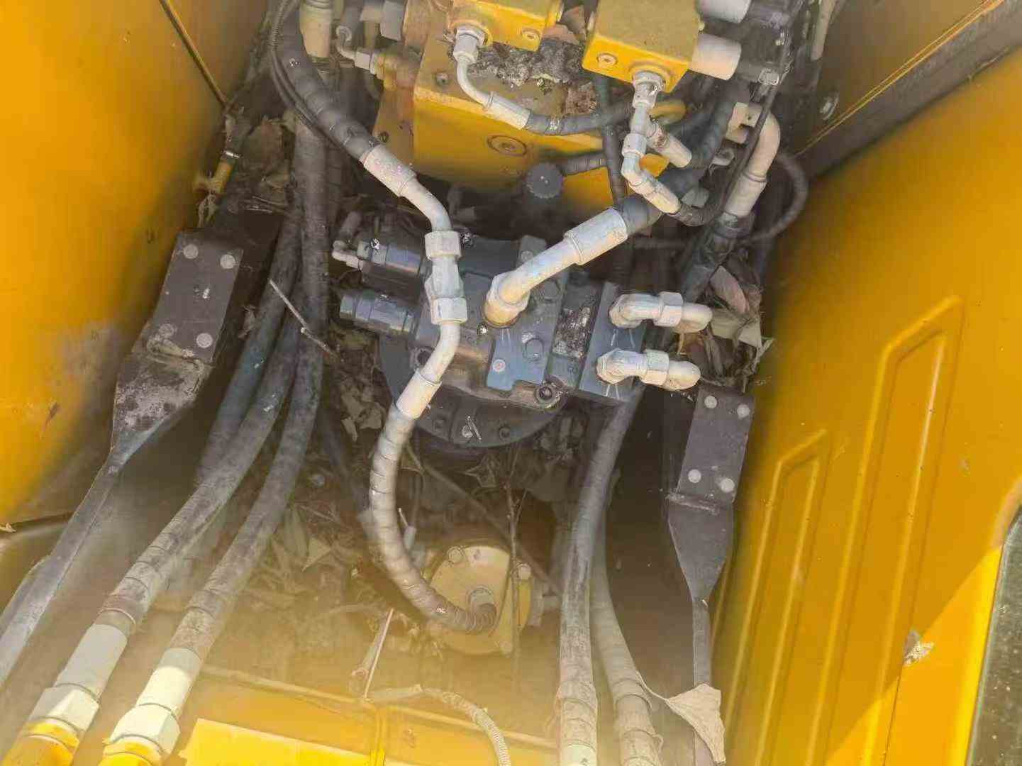 Used Sany SY125H Excavator 2021 Model / 4