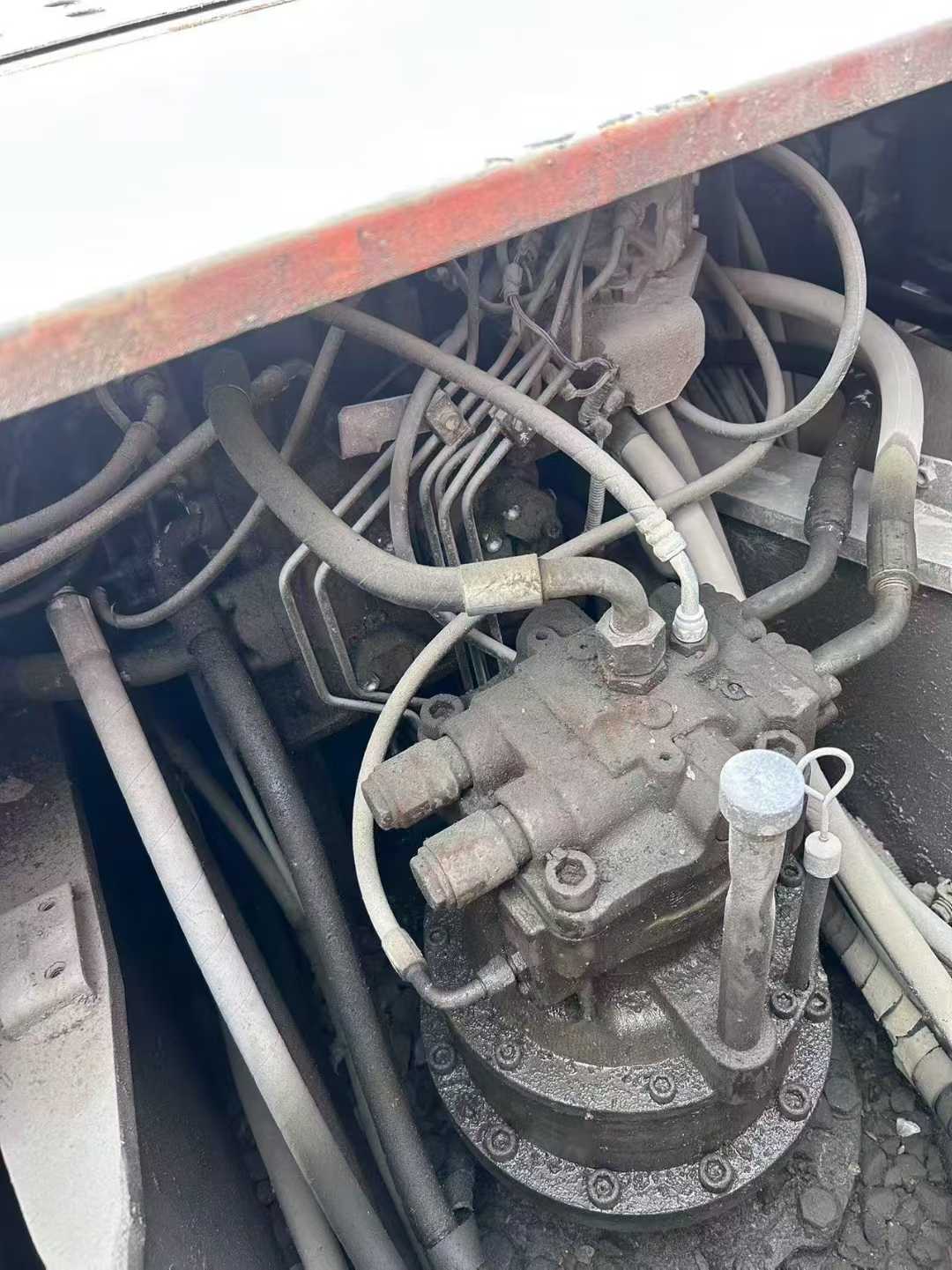 Used Hitachi ZX200-3G Excavator 2012 Model / 3