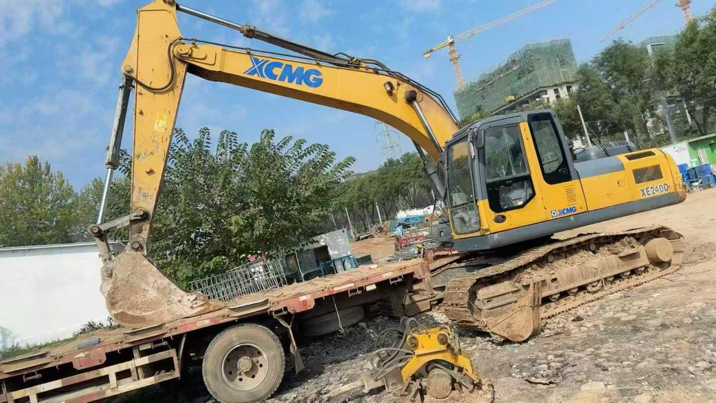 Used XCMG XE215 Excavator 2017 Model
