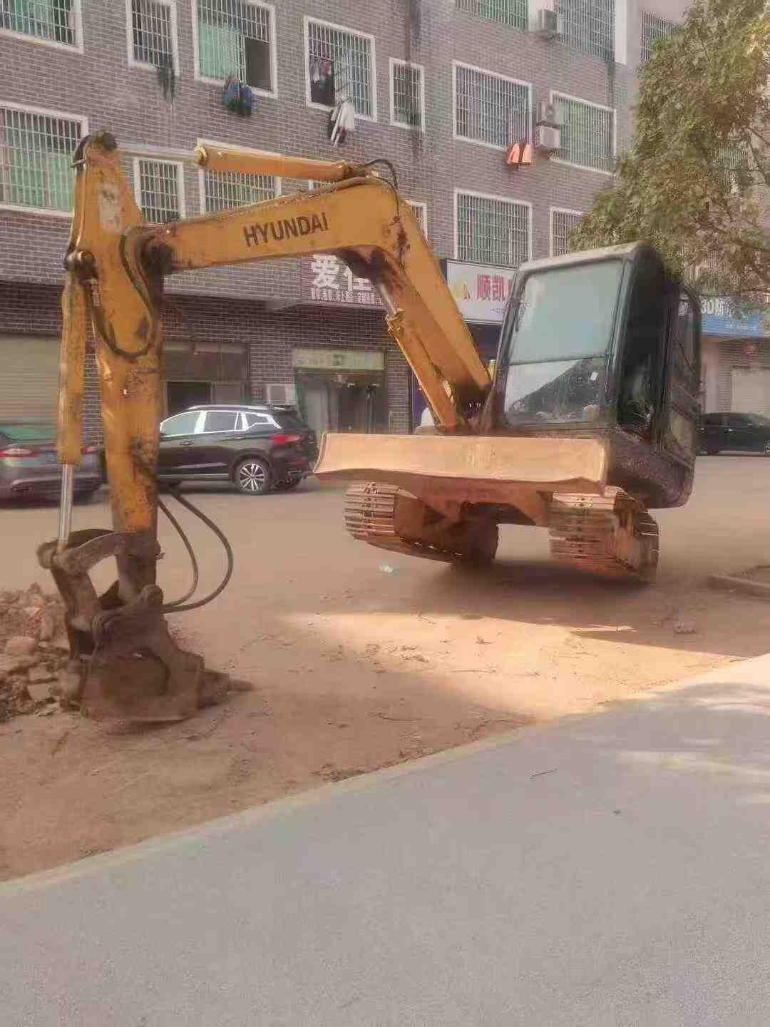 Used Hyundai HX60 Excavator 2016 Model / 4