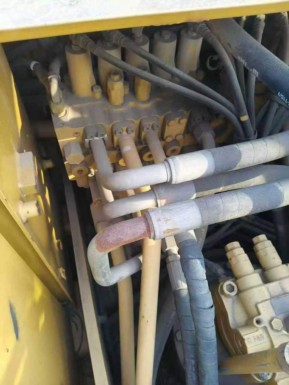 Used Caterpillar 320D Excavator 2014 Model / 2