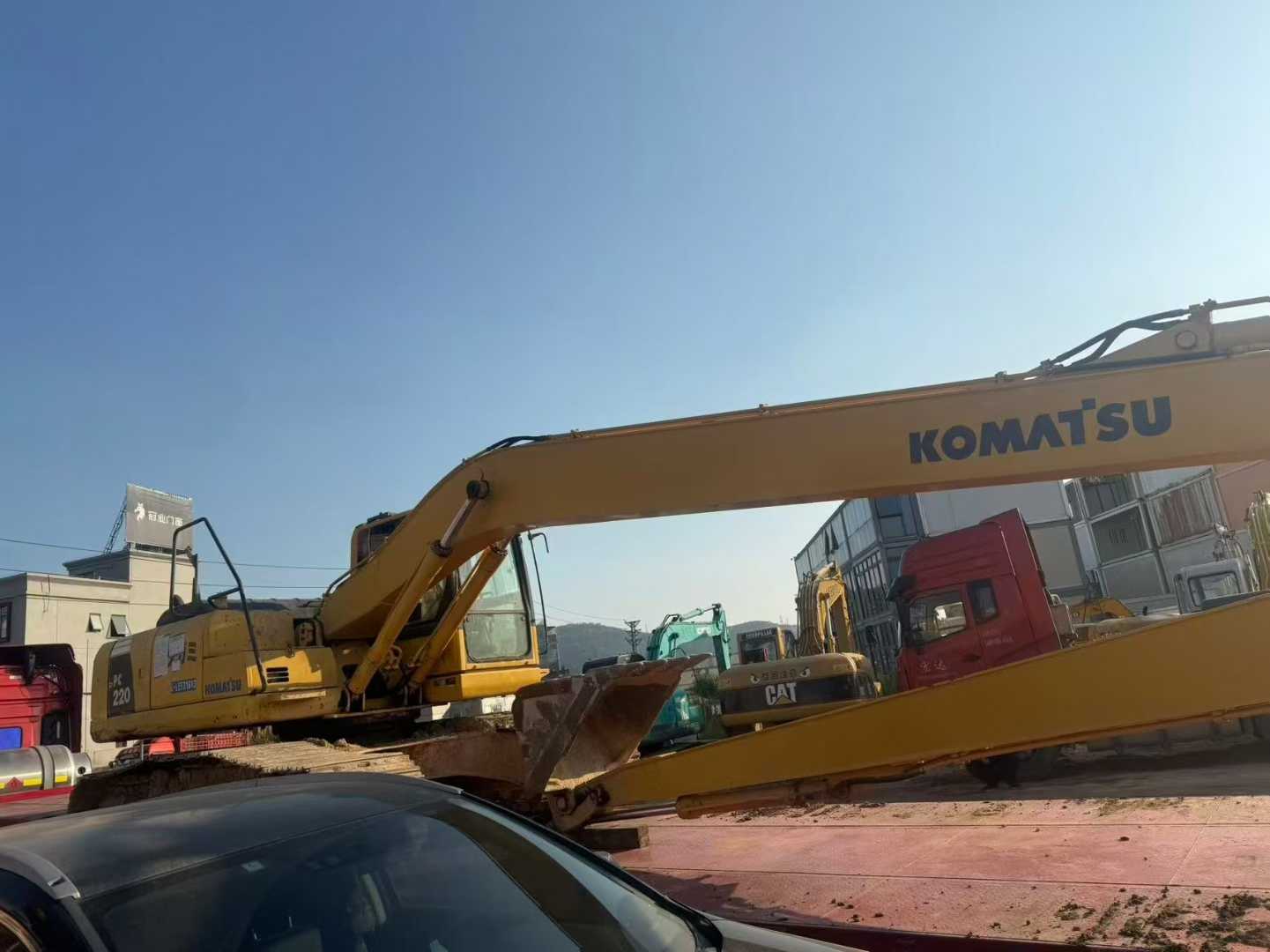 Used Komatsu PC220-8 Excavator 2016 Model / 4