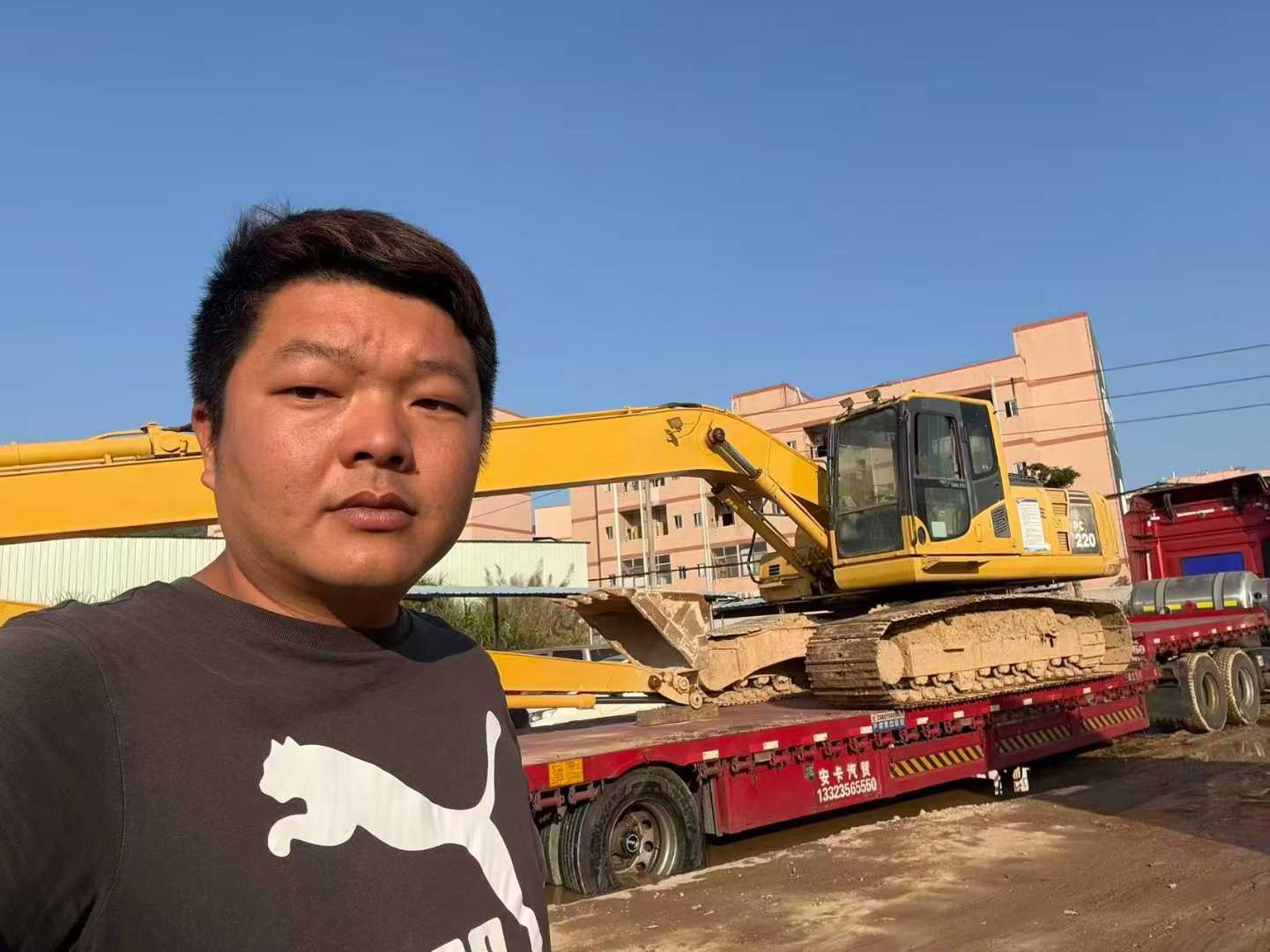 Used Komatsu PC220-8 Excavator 2016 Model / 5