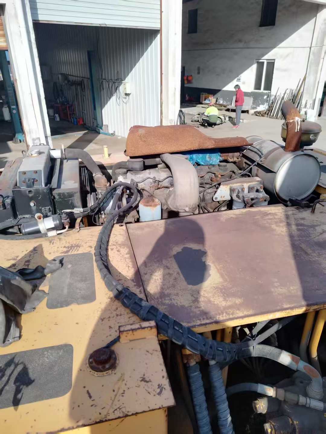 Used Hyundai R210-5D Excavator 2016 Model / 4