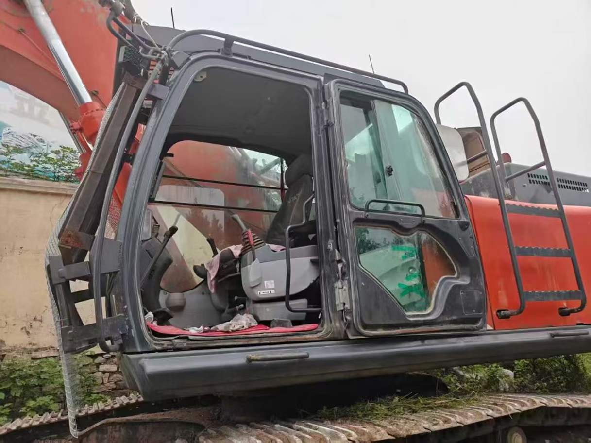 Used Hitachi EX90 Excavator 2017 Model / 3