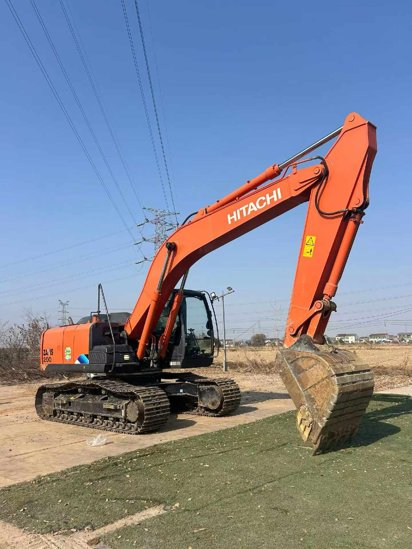Used Hitachi ZAXIS200 Excavator 2023 Model / 3