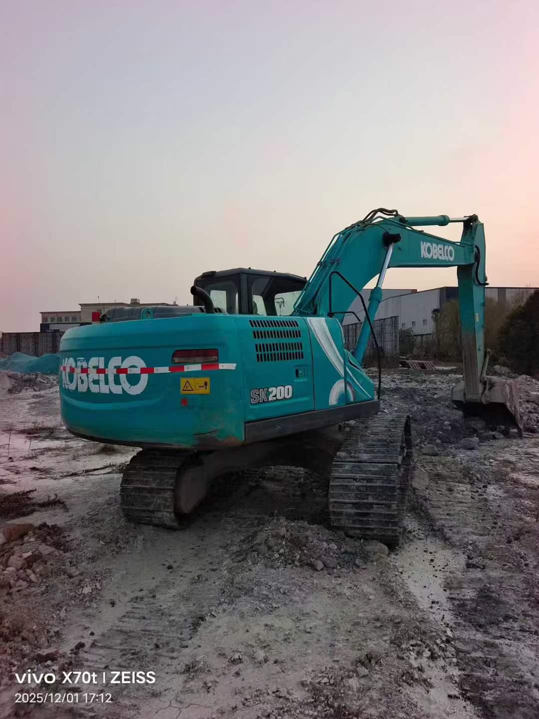 Used Kobelco SK200 Excavator 2017 Model / 3