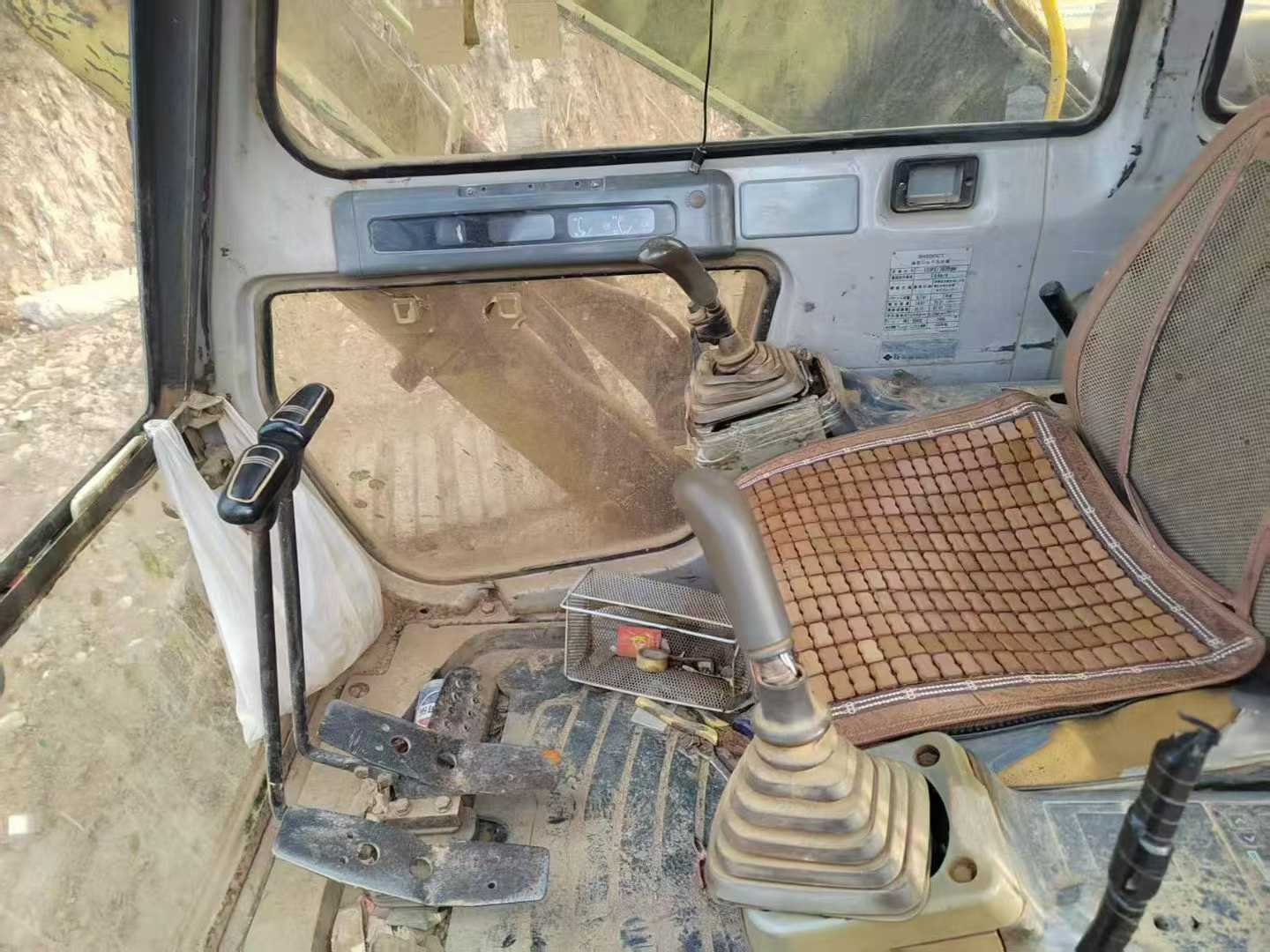 Used Sumitomo SH200 Excavator 2016 Model / 4