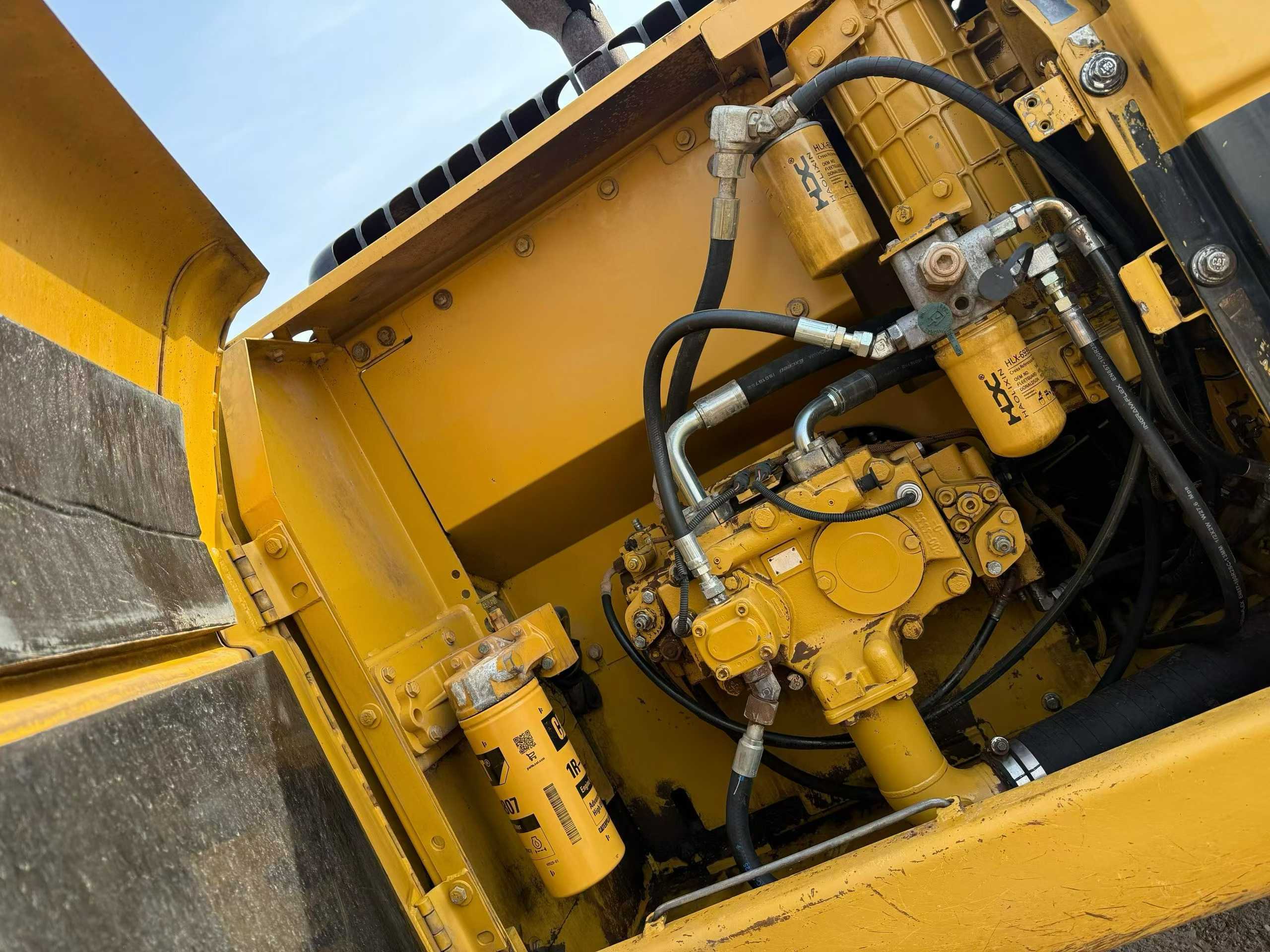 Used Caterpillar 323DL Excavator 2011 Model / 5