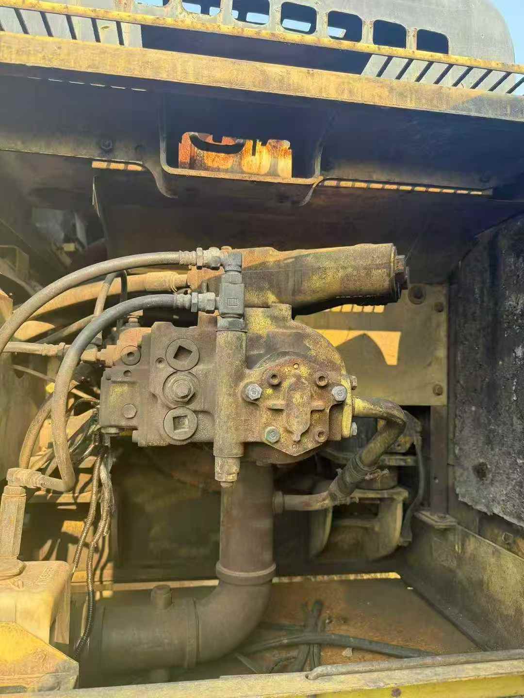 Used Komatsu PC350-6 Excavator 2016 Model / 3