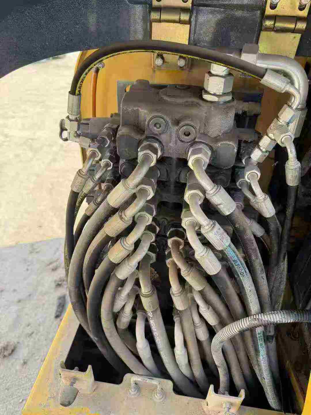 Used XCMG XE60 Excavator 2021 Model / 9