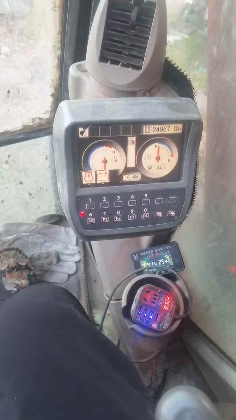 Used Hitachi ZAXIS200 Excavator 2016 Model / 8