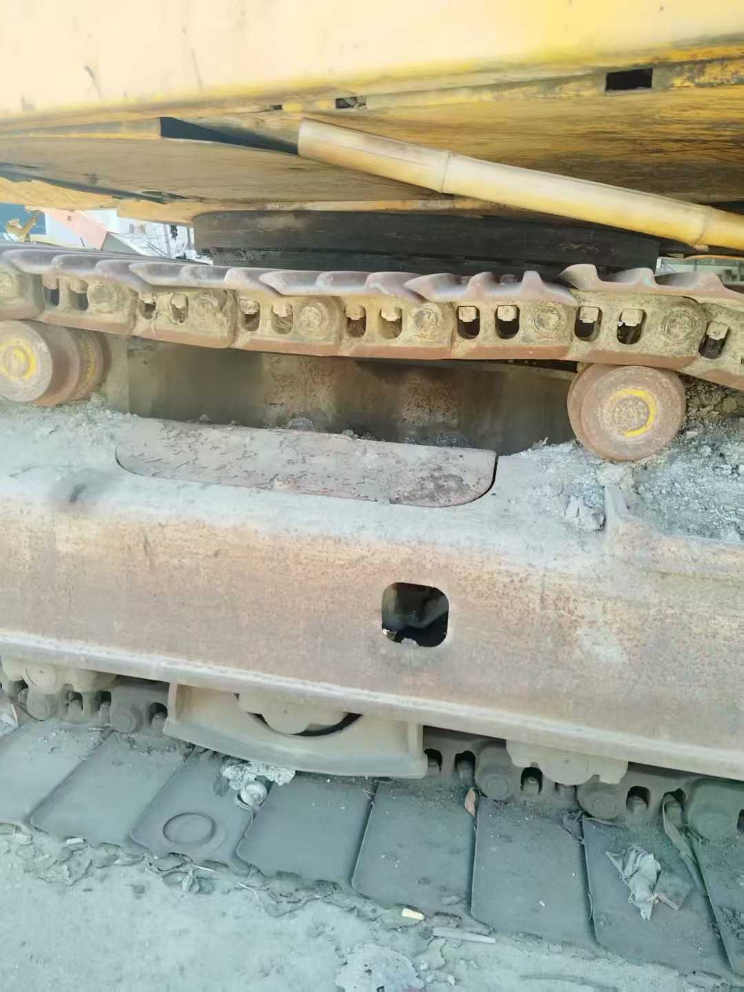 Used Hyundai R210-5 Excavator 2016 Model / 4