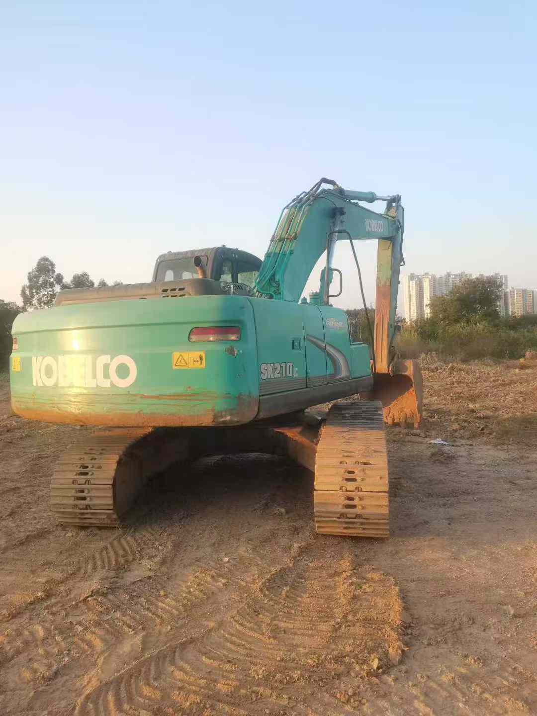 Used Kobelco SK210 Excavator 2016 Model / 2