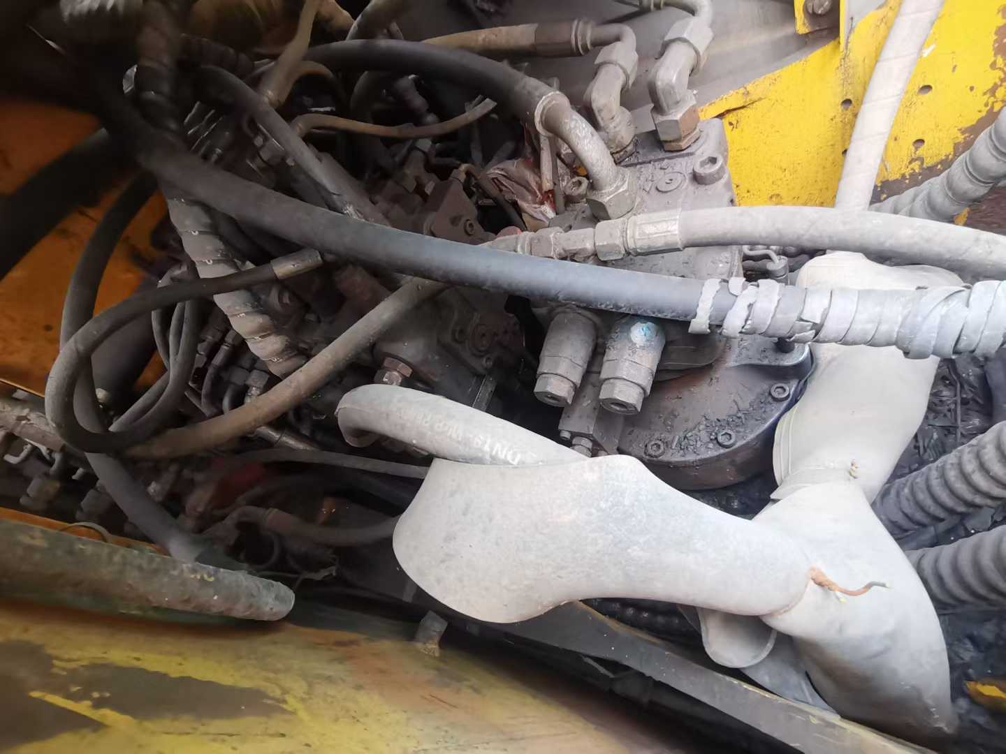 Used XCMG XE150 Excavator 2016 Model / 4