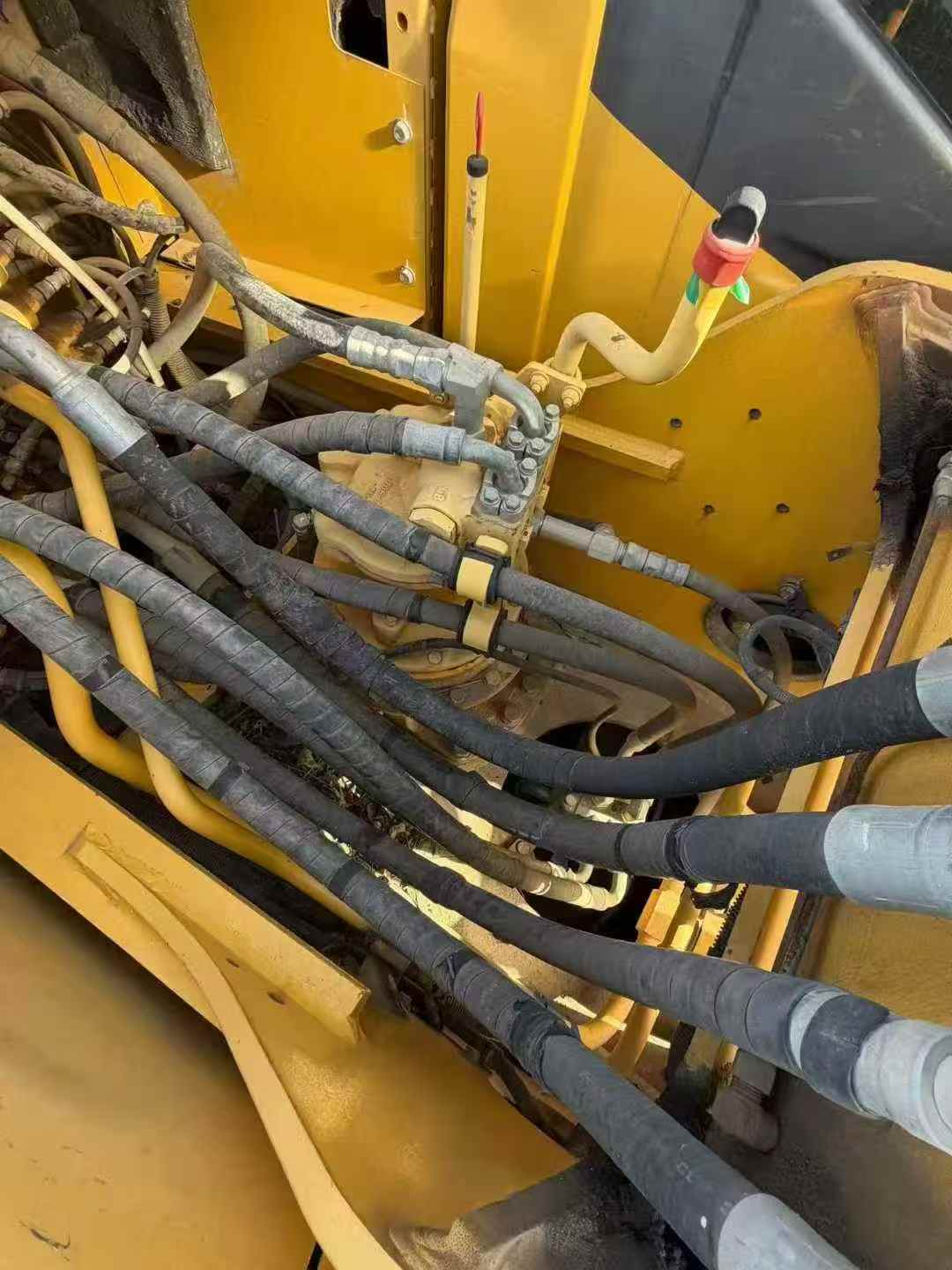 Used Komatsu PC200-8 Excavator 2017 Model / 6