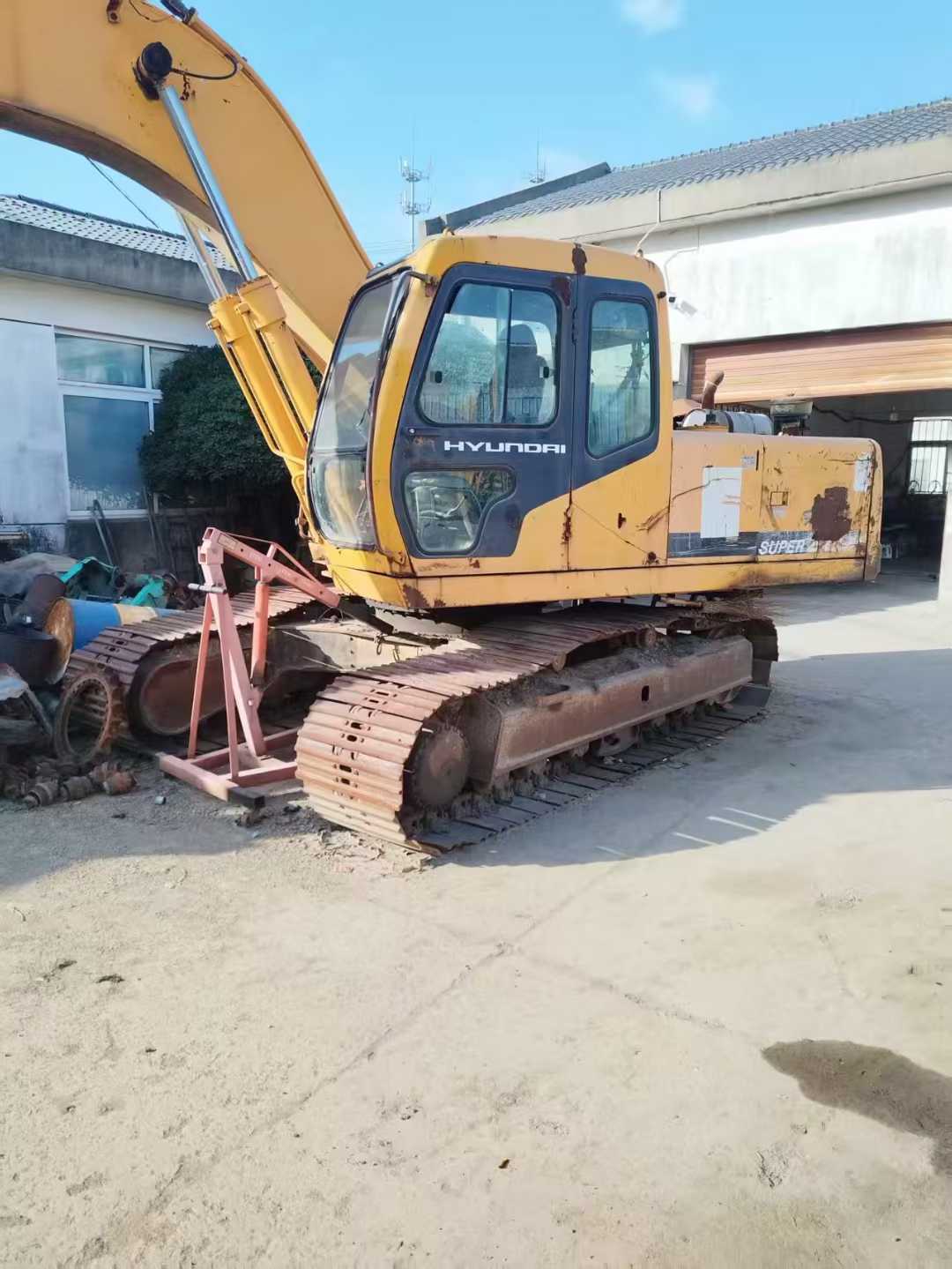 Used Hyundai R210-5D Excavator 2016 Model / 3