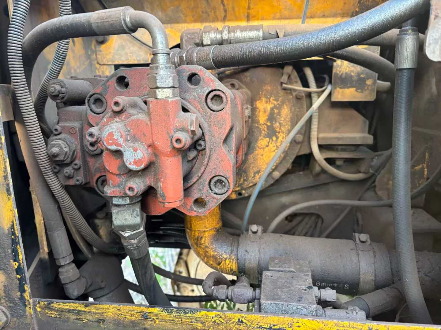 Used Hyundai R110-7 Excavator 2016 Model / 8