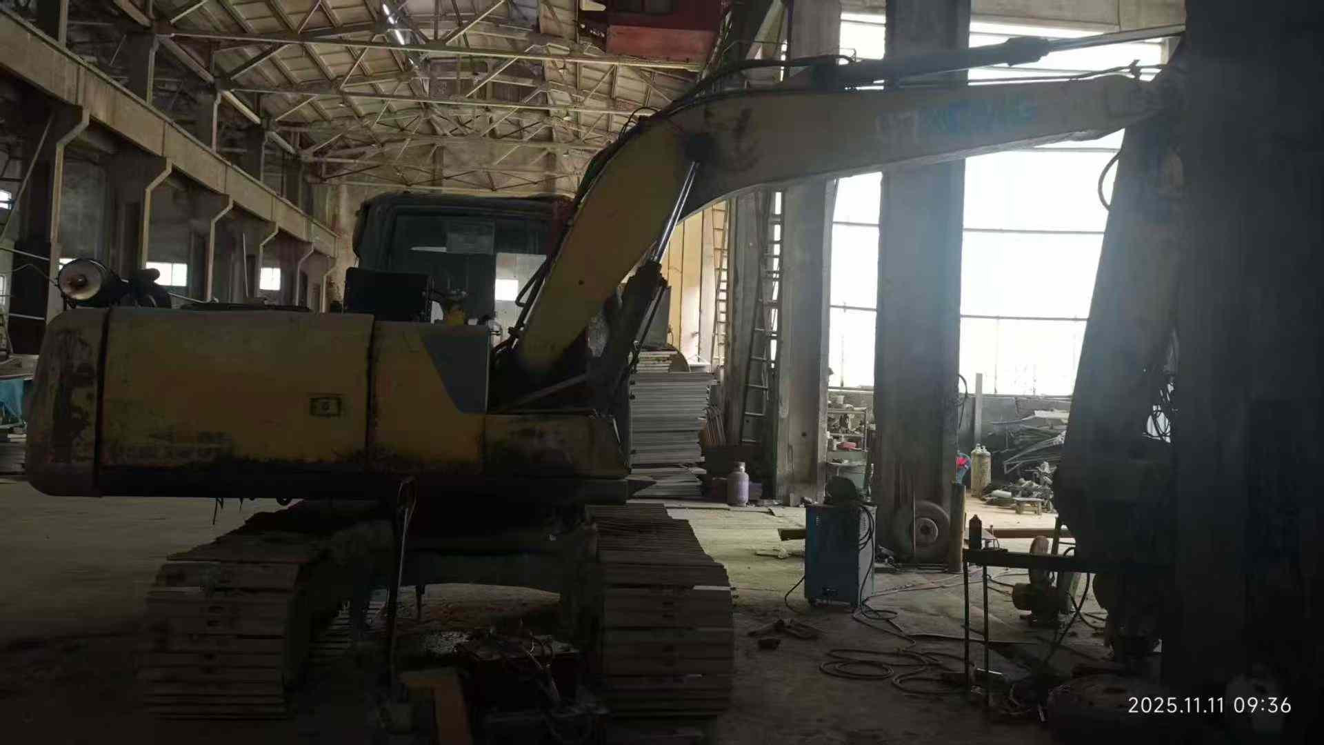 Used XCMG XE150D Excavator 2016 Model / 3