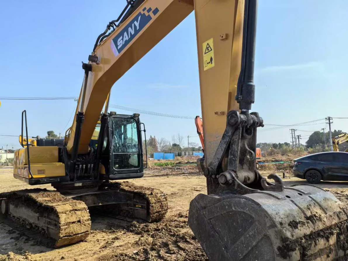 Used Sany SY205H Excavator 2021 Model / 4