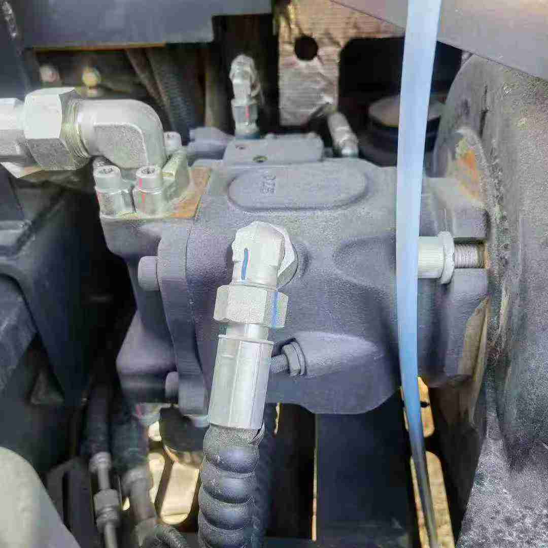 Used XCMG ZL60G Excavator 2024 Model / 4