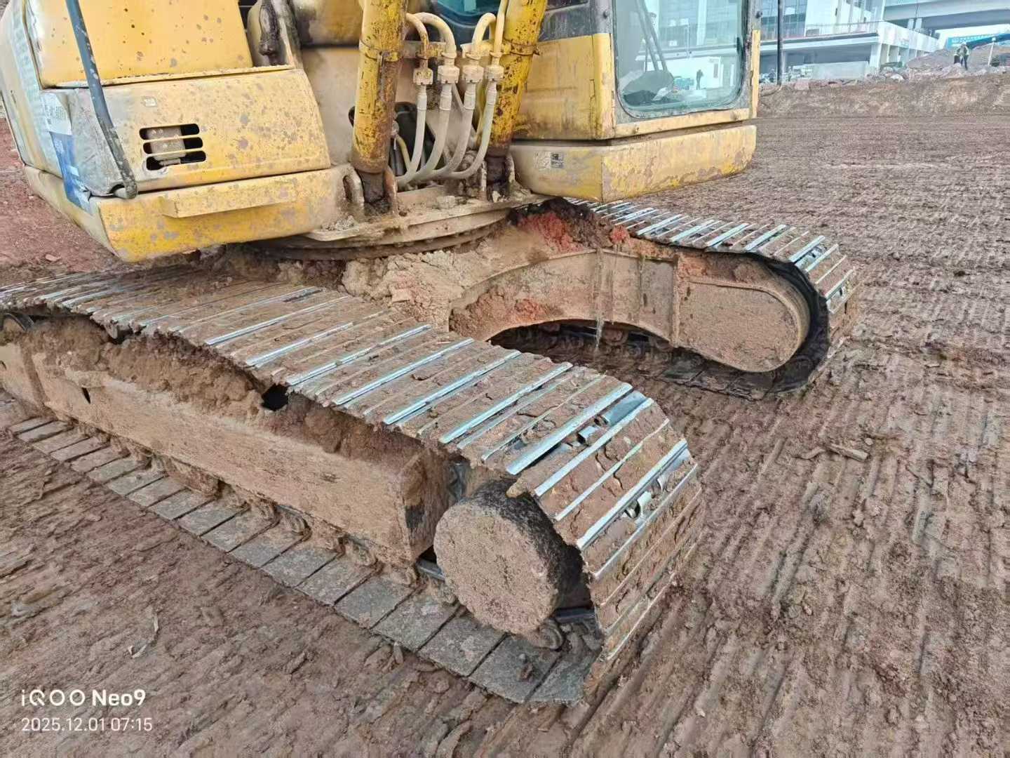 Used Komatsu PC200 Excavator 2015 Model / 8