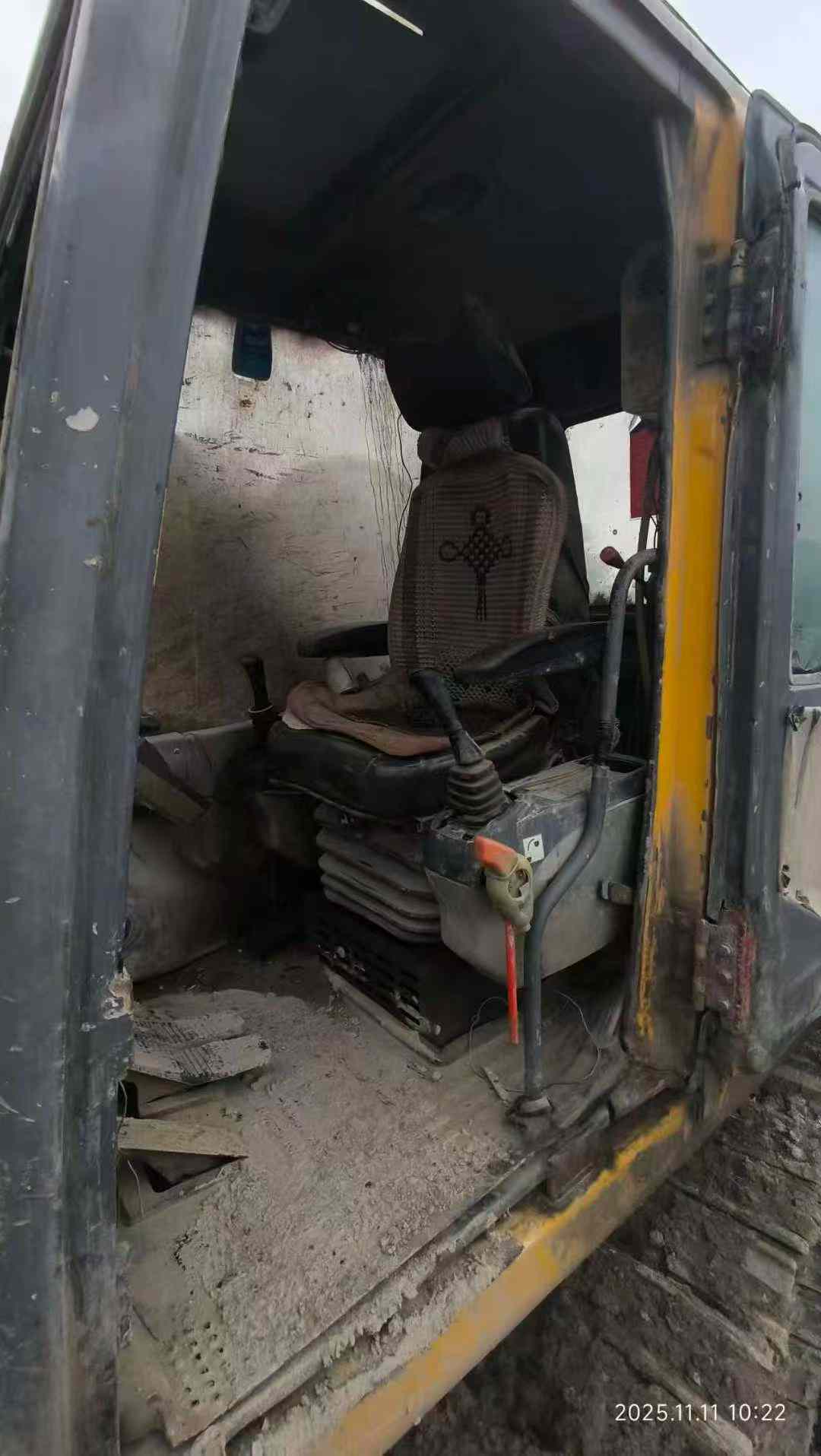 Used XCMG XE215 Excavator 2016 Model / 7