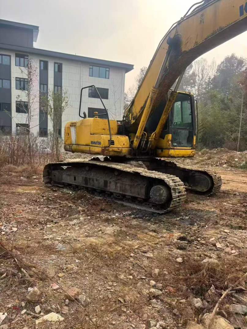 Used Komatsu PW200-7 Excavator 2016 Model / 2