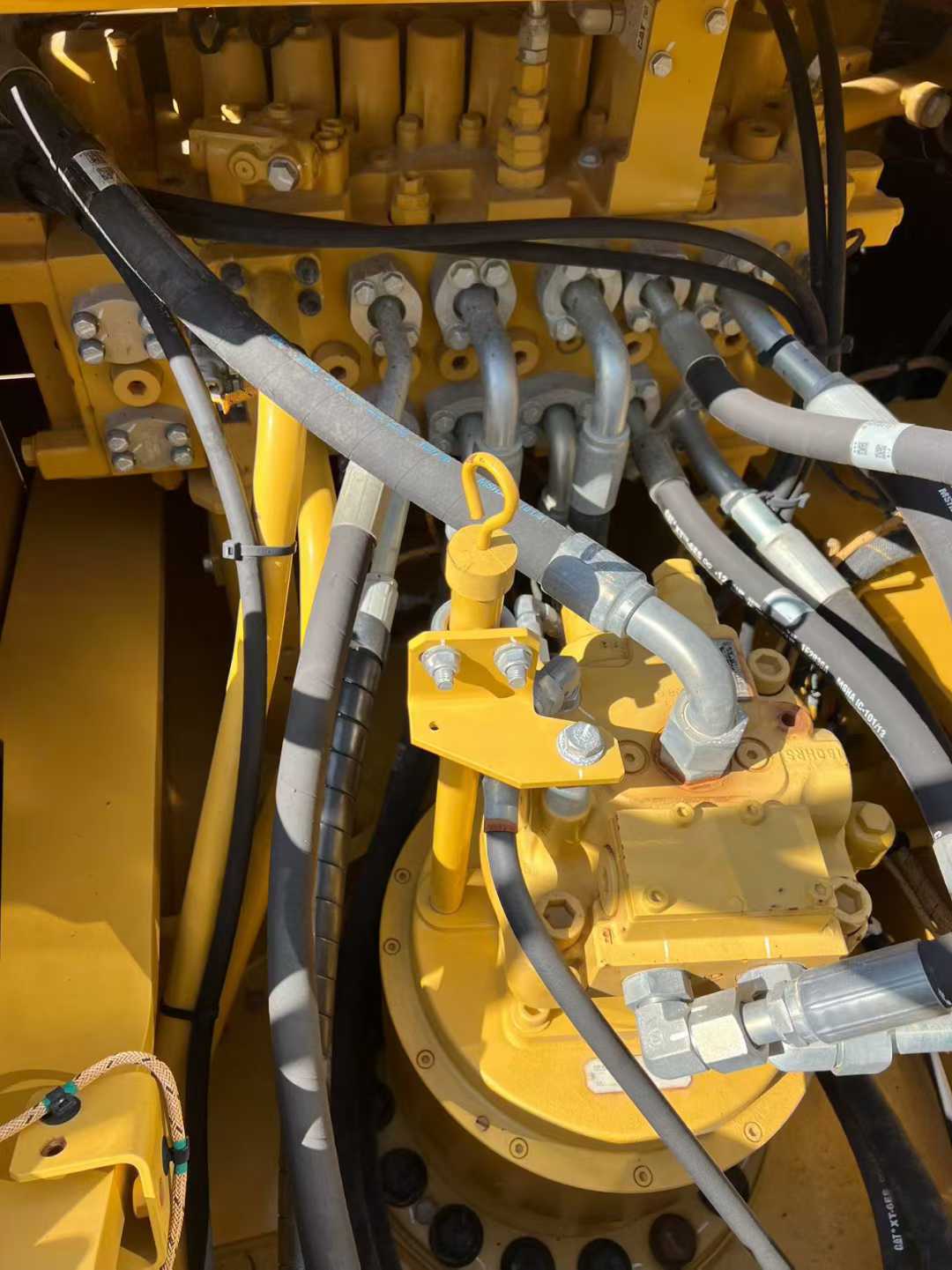 Used Caterpillar 330L Excavator 2021 Model / 4