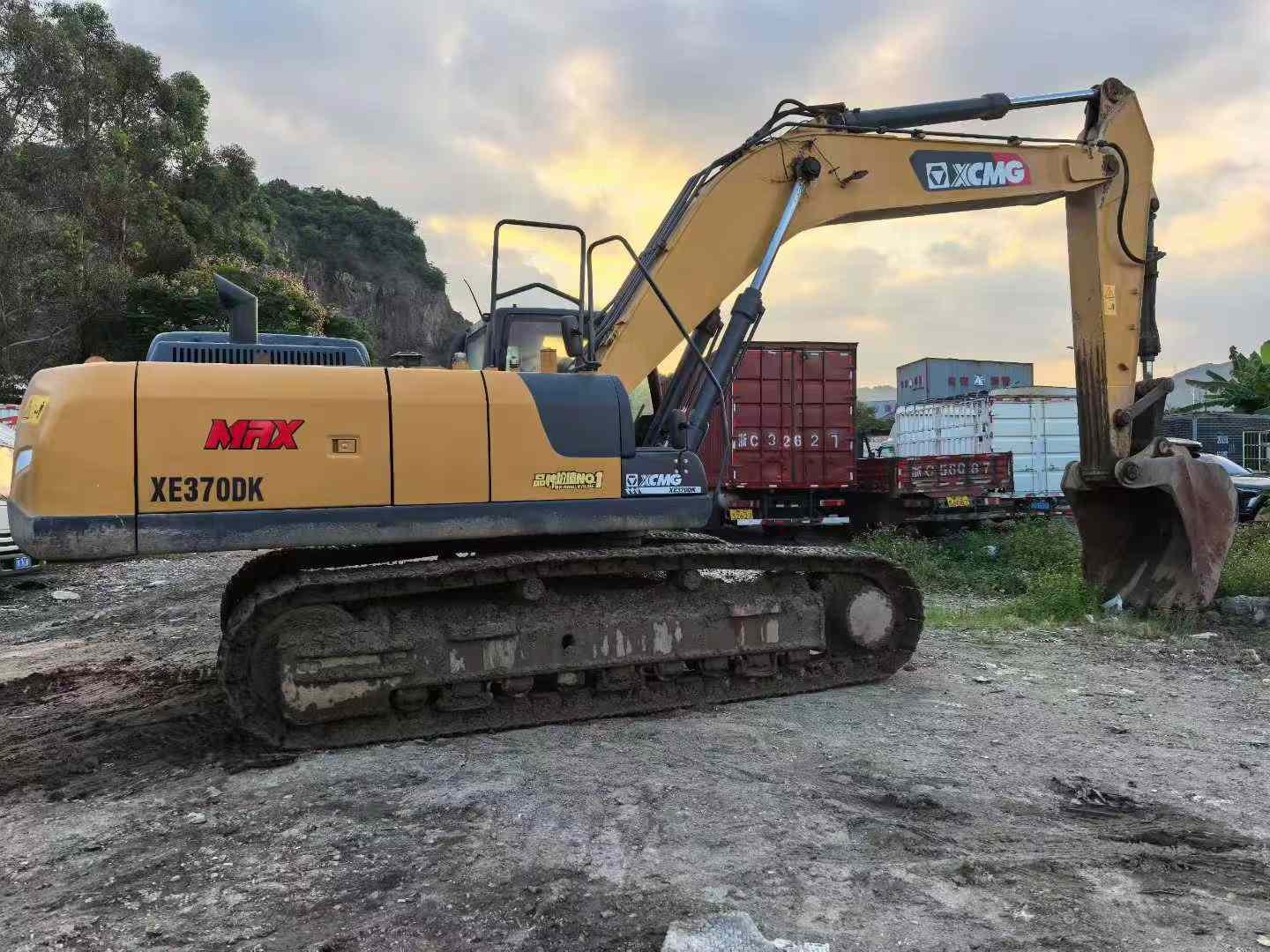 Used XCMG XE370 Excavator 2021 Model / 4