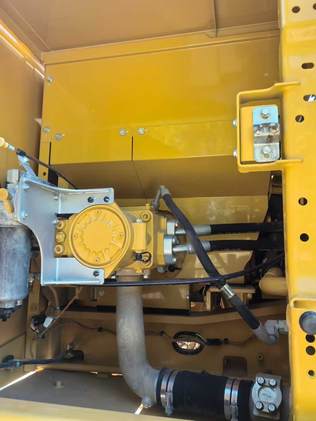 Used Caterpillar 330L Excavator 2021 Model / 8