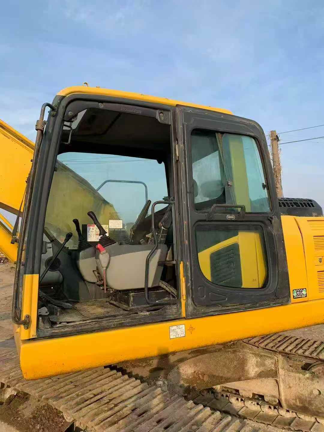 Used Komatsu PC200-8 Excavator 2016 Model / 9