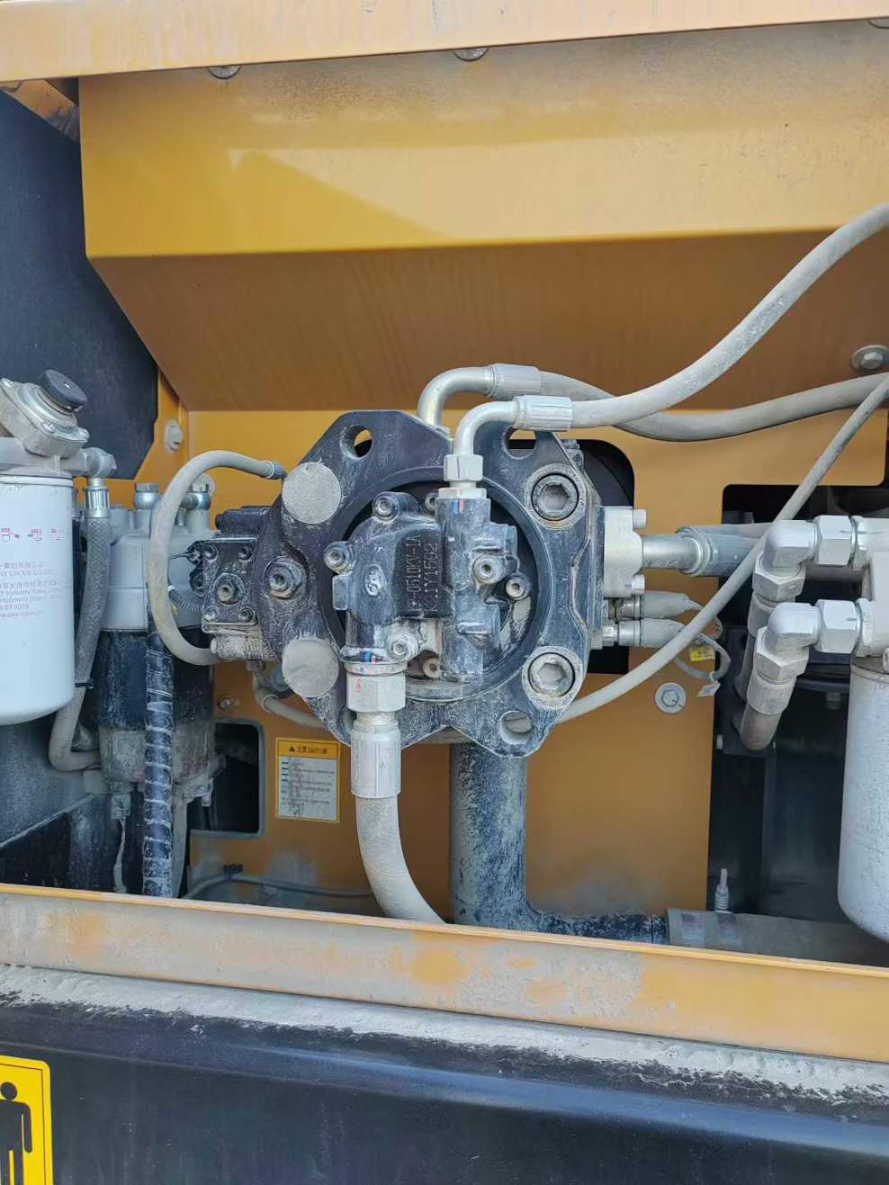 Used Sany SY200H Excavator 2022 Model / 4