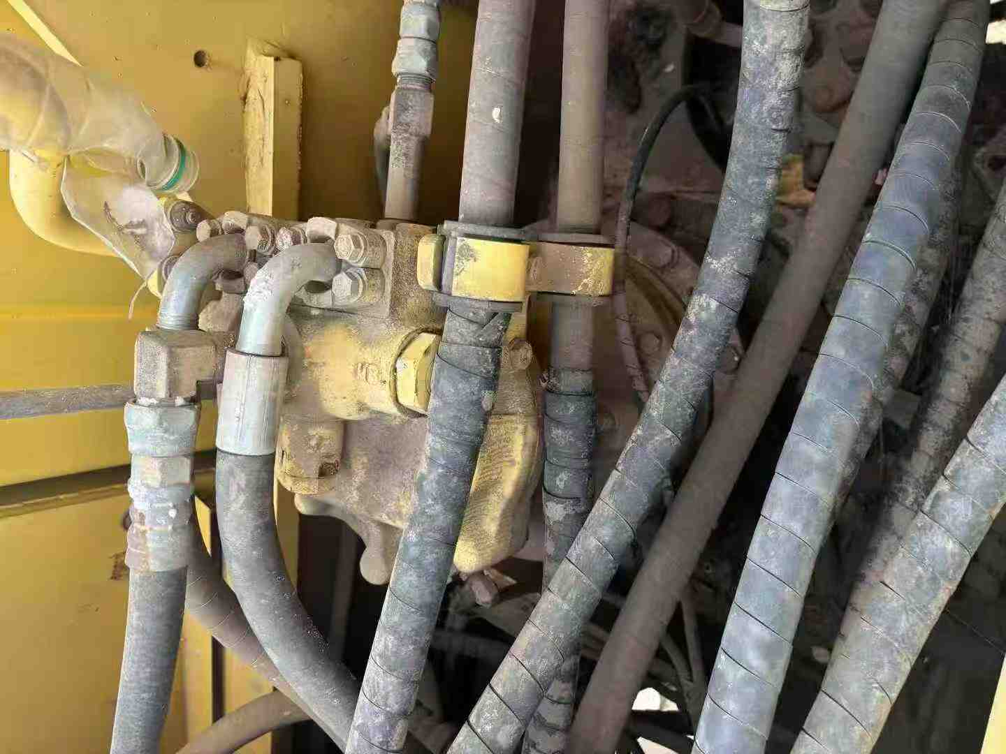 Used Komatsu PC200-8N1 Excavator 2016 Model / 6