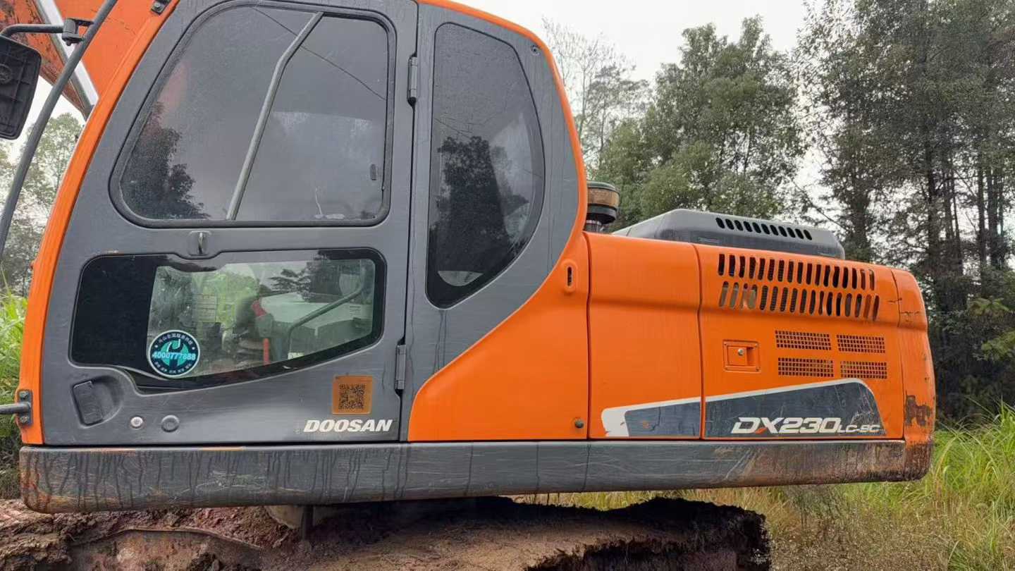 Used Doosan DX15 Excavator 2020 Model / 5