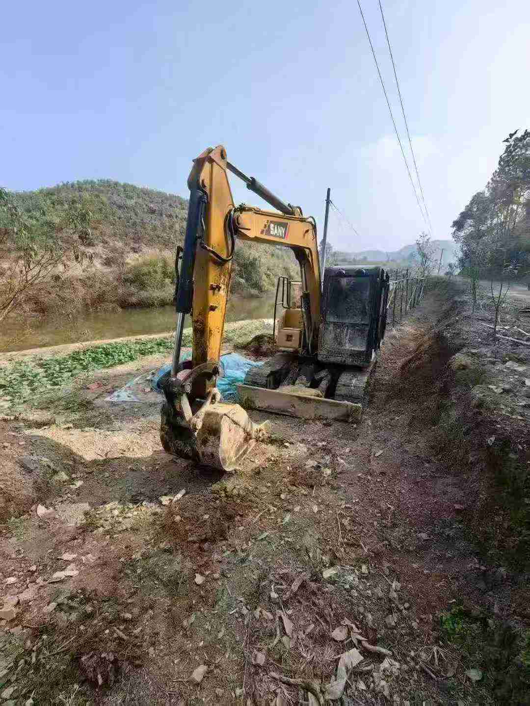 Used Sany SY75 Excavator 2016 Model / 3