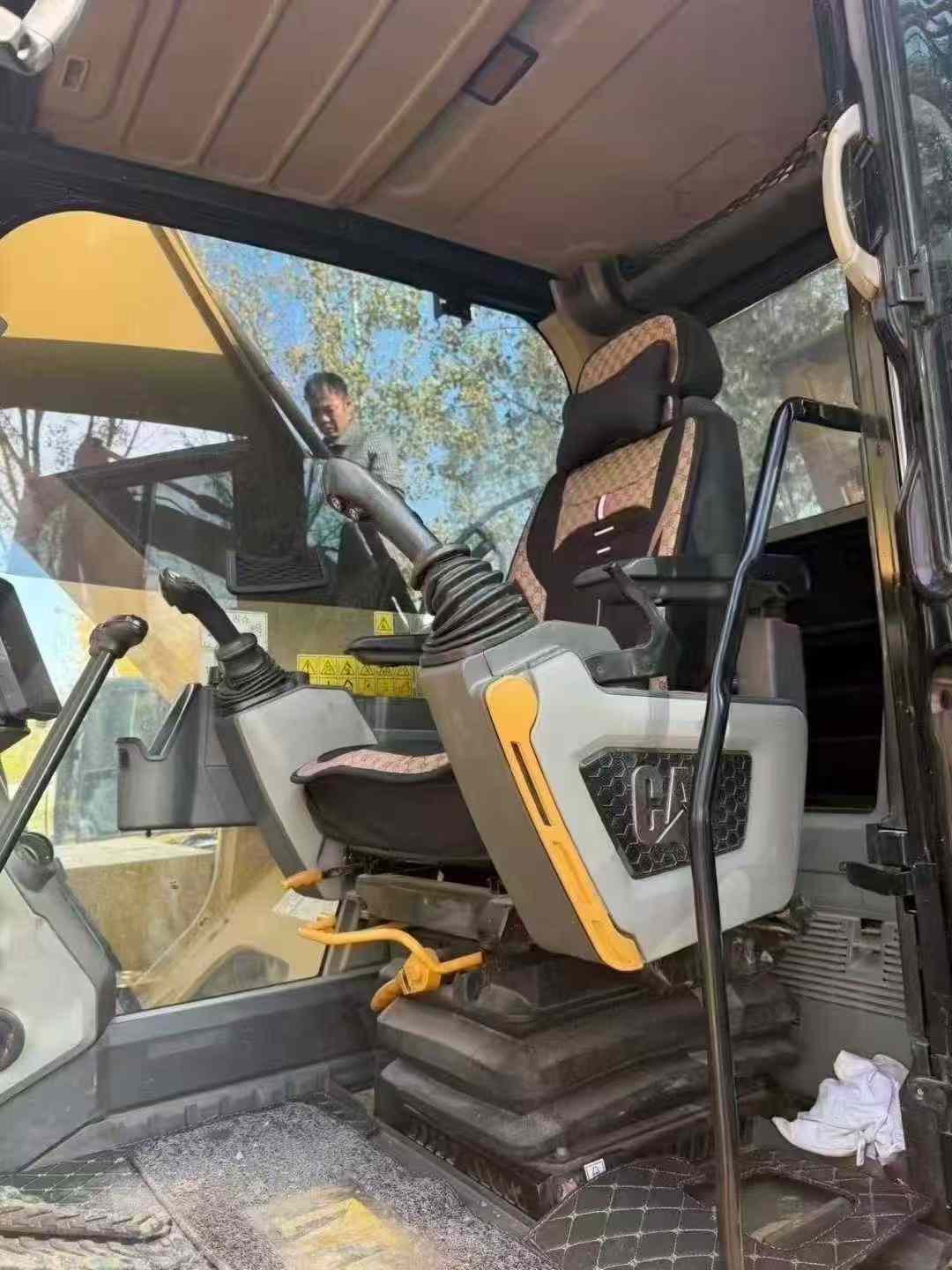 Used Caterpillar 330L Excavator 2019 Model / 9