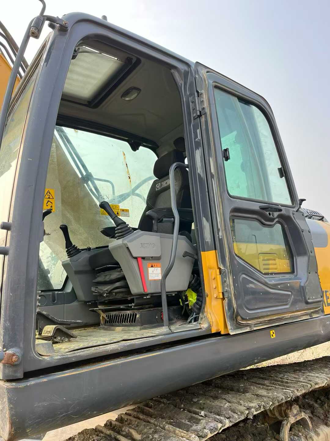 Used XCMG XE215 Excavator 2022 Model / 6