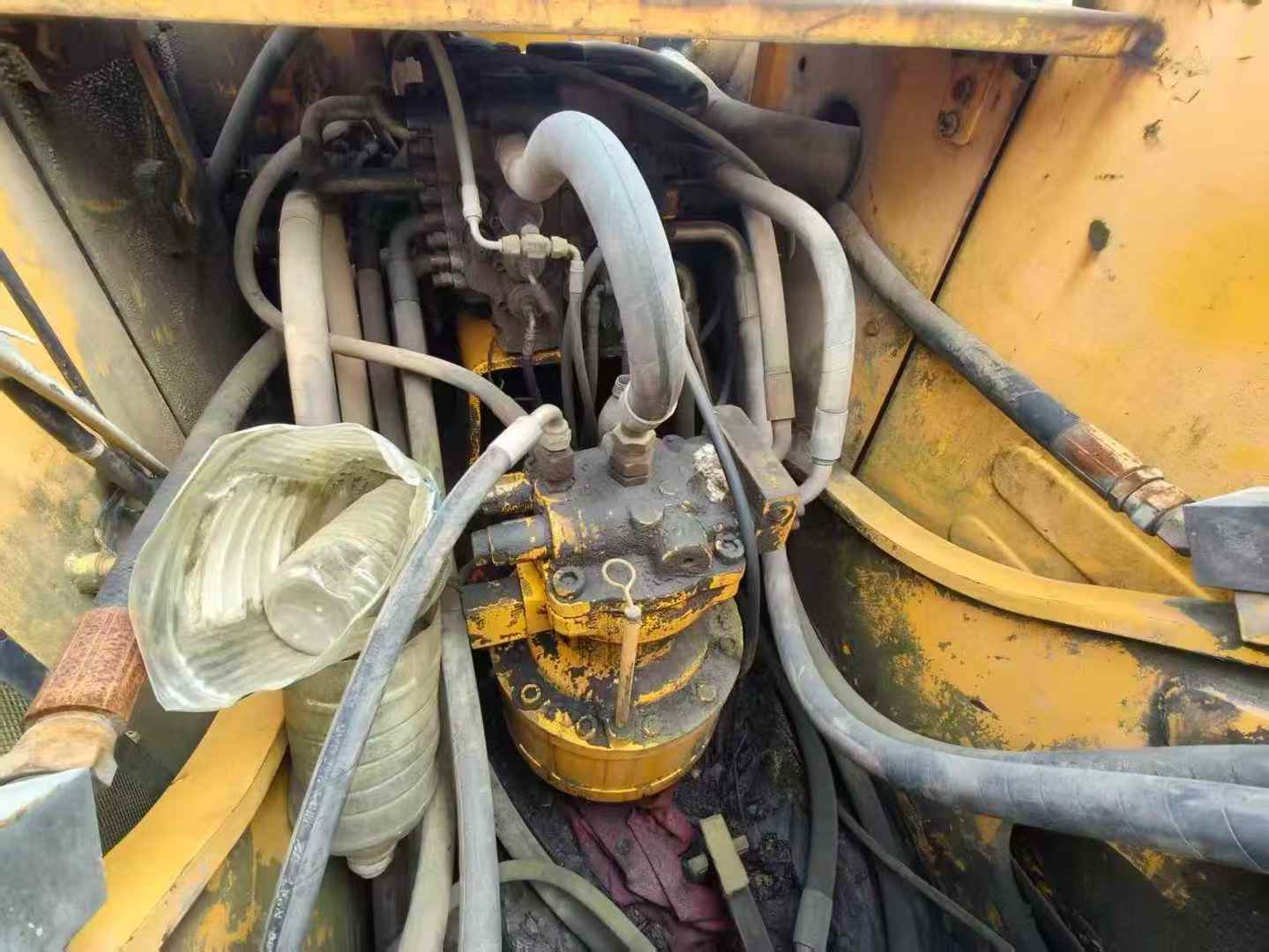 Used Hyundai R215-7 Excavator 2016 Model / 6