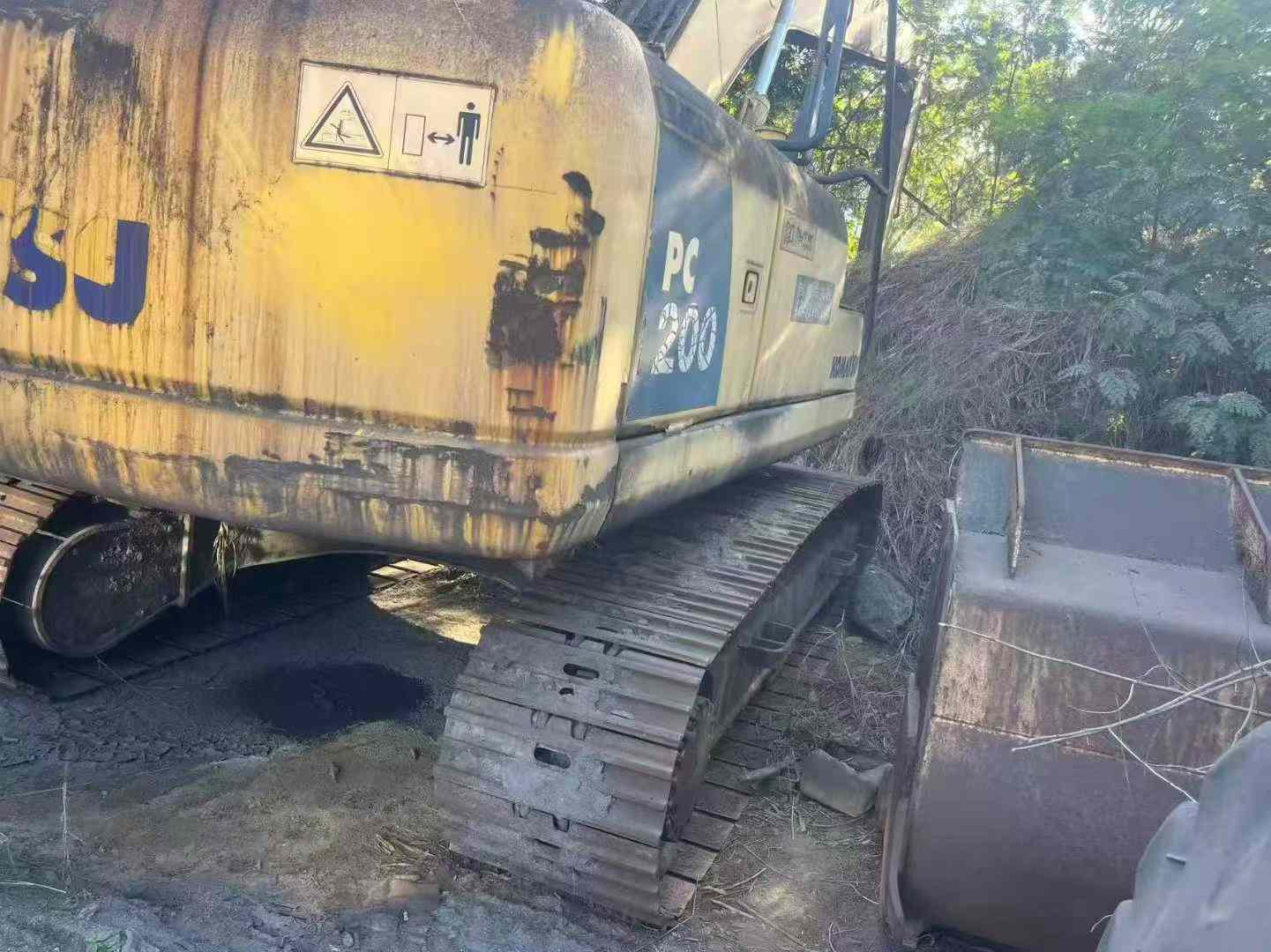 Used Komatsu PC200 Excavator 2016 Model / 3