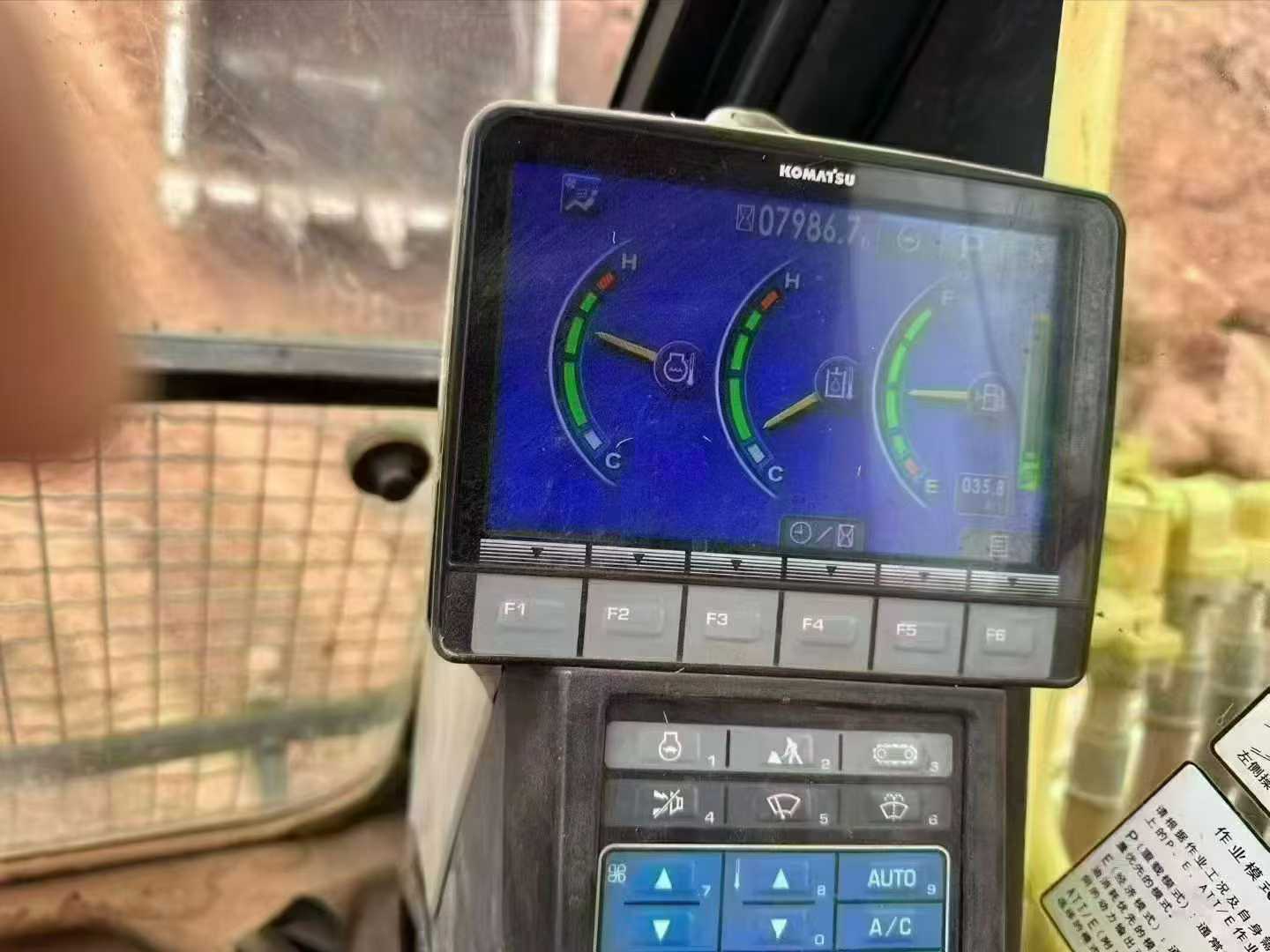 Used Komatsu PC60 Excavator 2018 Model / 3