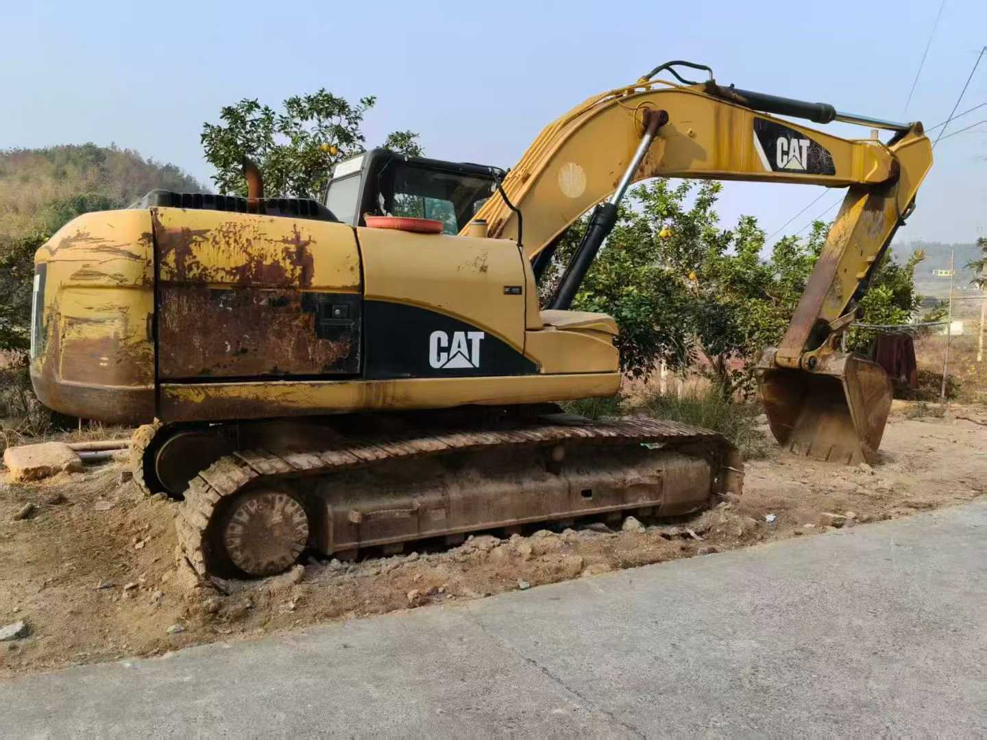 Used Caterpillar 320D Excavator 2016 Model / 3