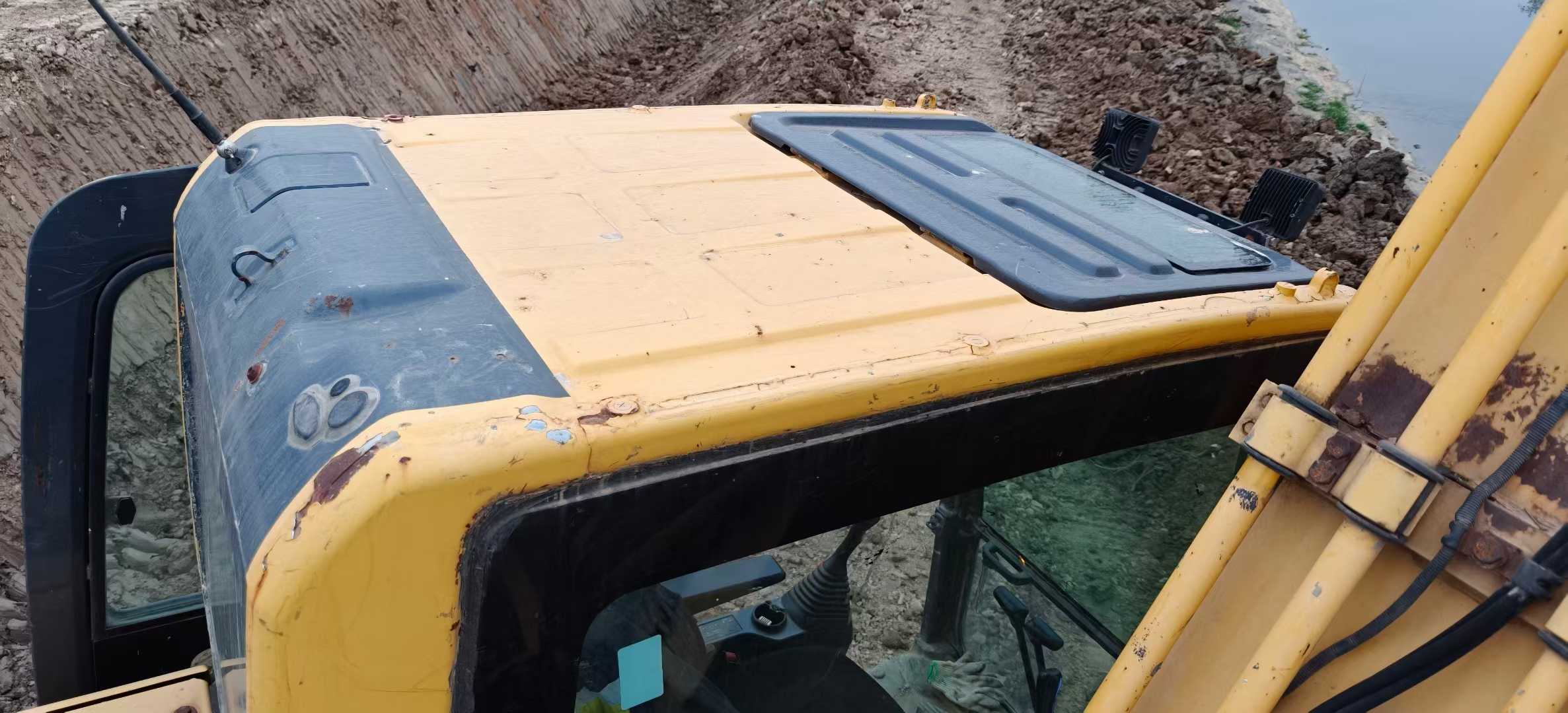 Used Komatsu PC200-8 Excavator 2019 Model / 7