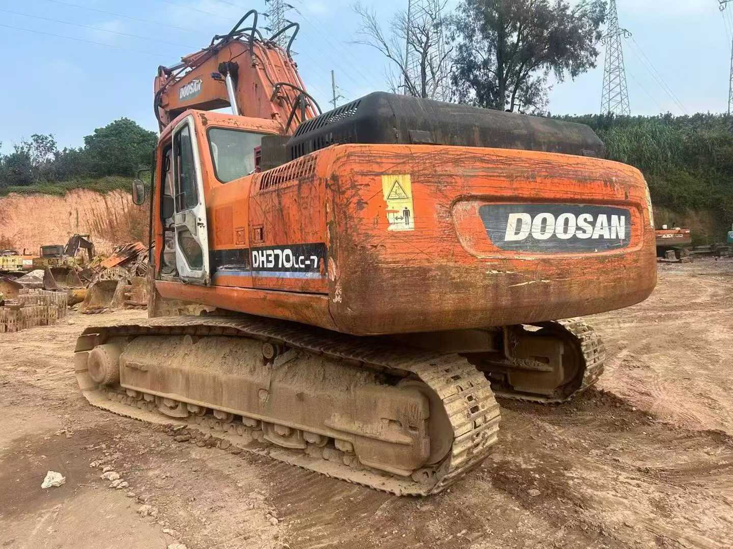 Used Doosan DL300 Excavator 2016 Model