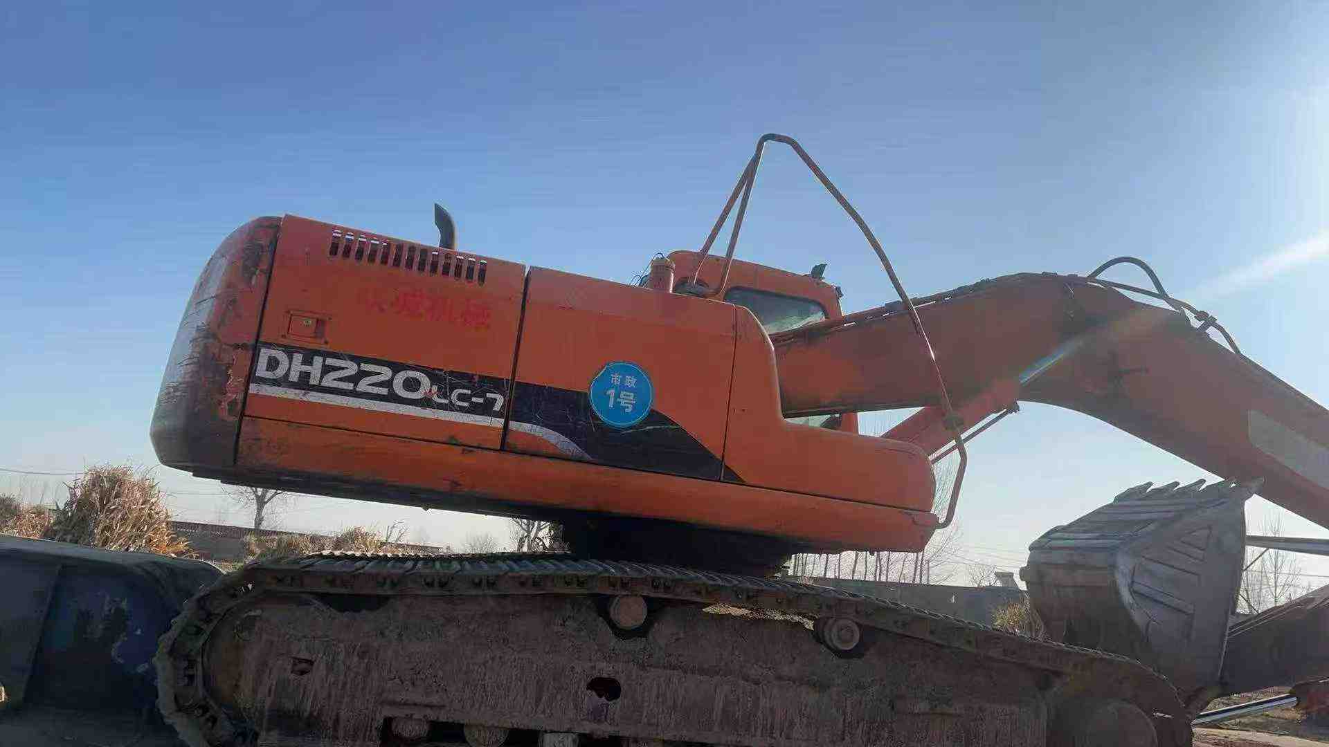 Used Doosan DH220-7 Excavator 2016 Model / 3
