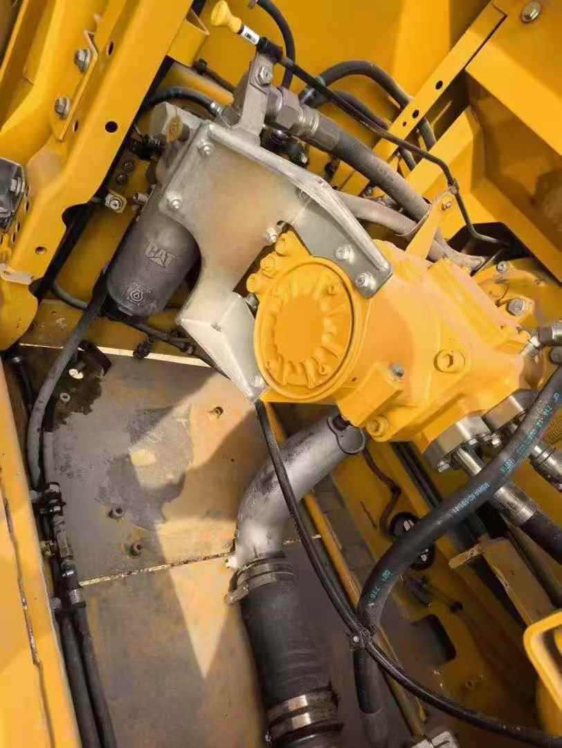 Used Caterpillar 330L Excavator 2020 Model / 6