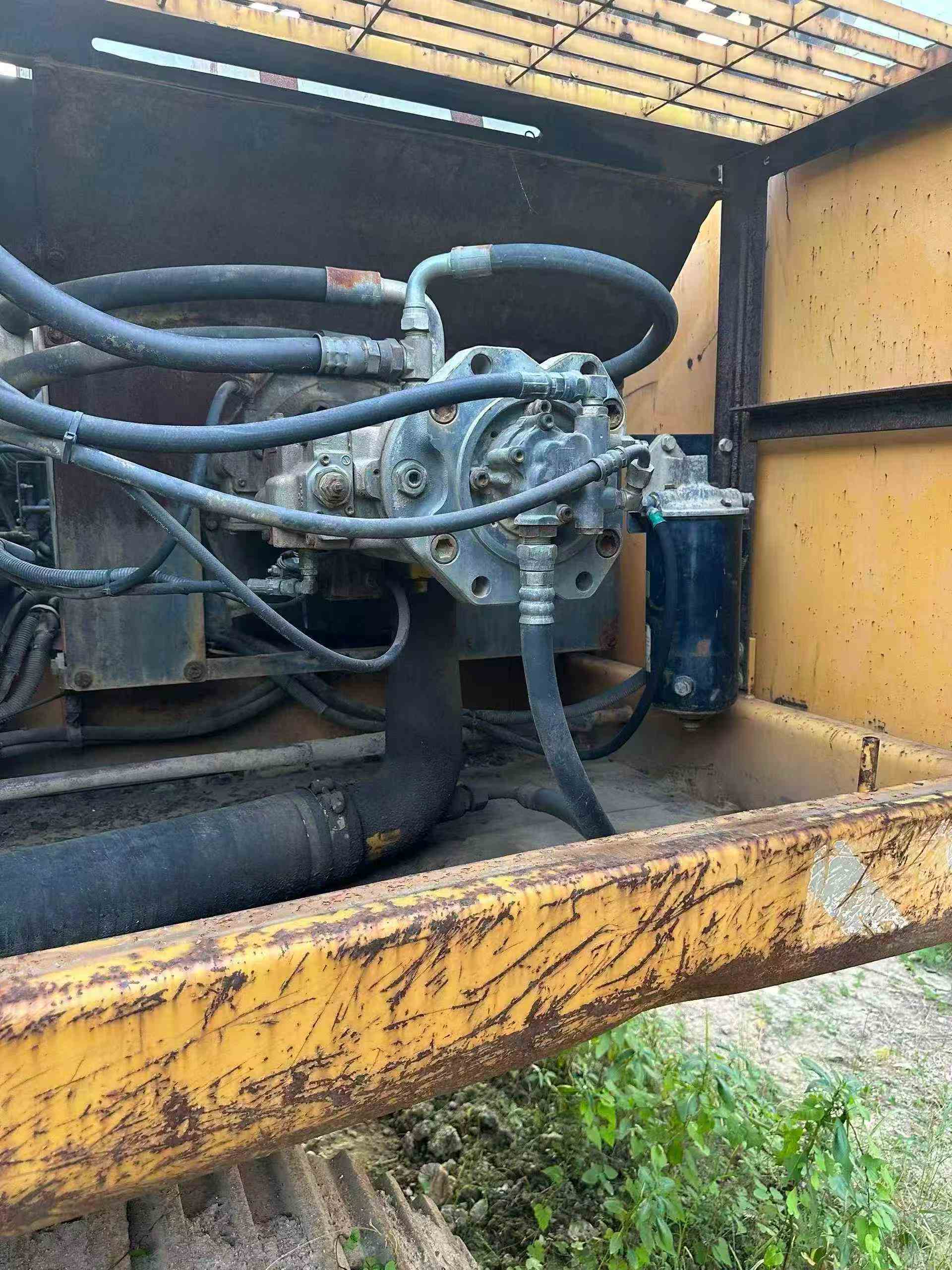 Used Kato HD1430R Excavator 2016 Model / 4