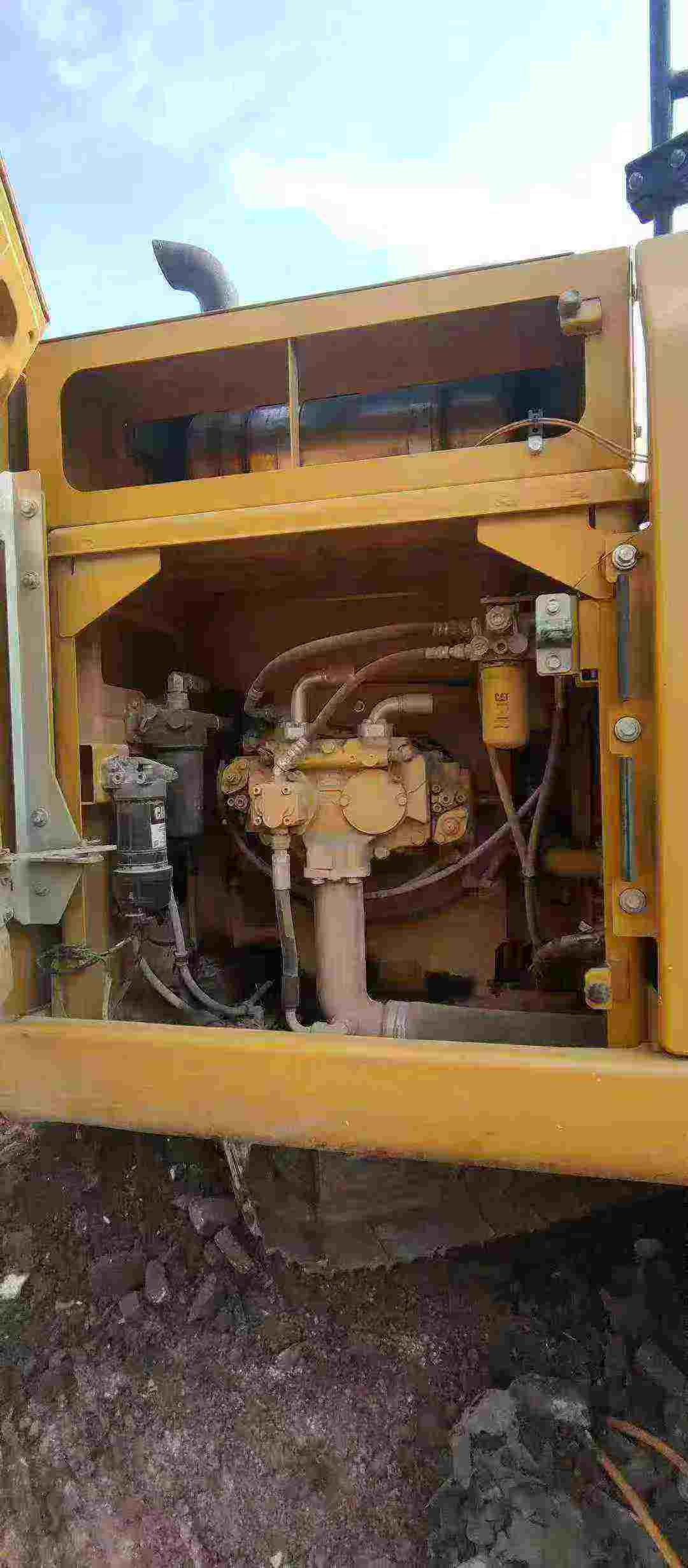 Used Caterpillar 320E Excavator 2016 Model / 5