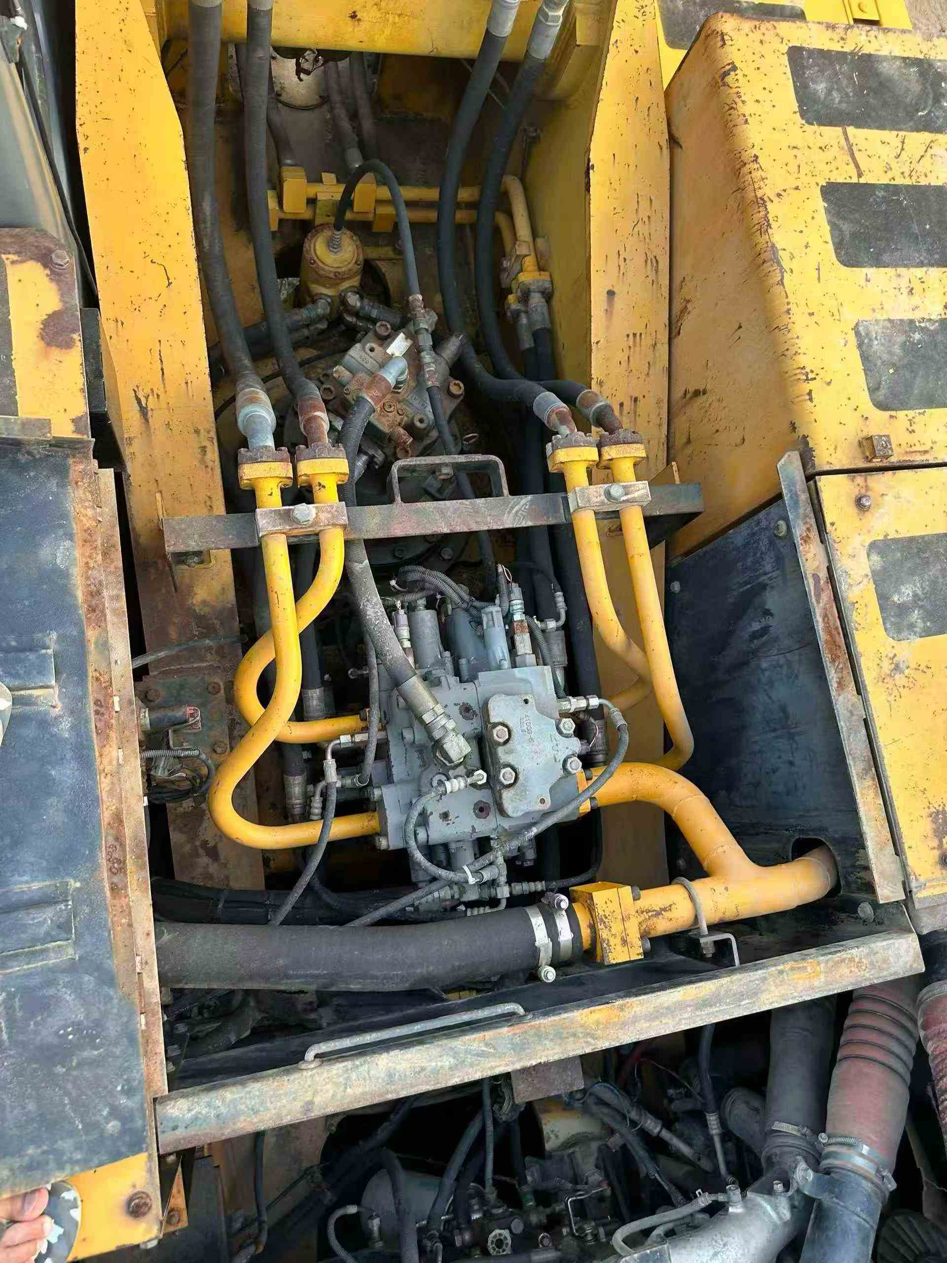 Used Kato HD1430R Excavator 2016 Model / 5